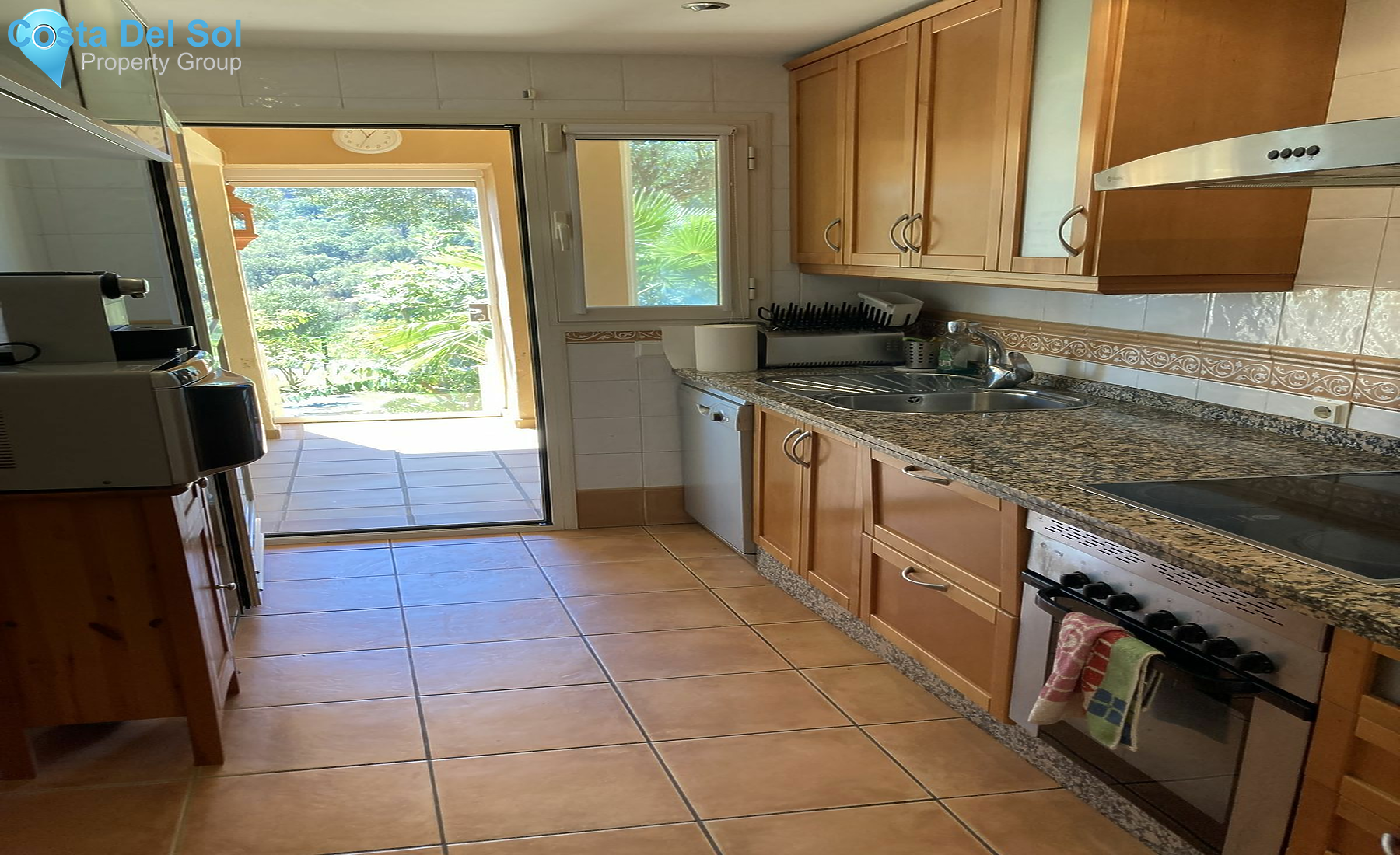 Ground Floor Apartment in La Mairena-1427027