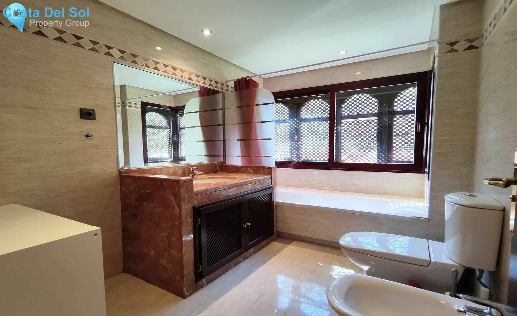 Ground Floor Apartment in La Mairena-1516797