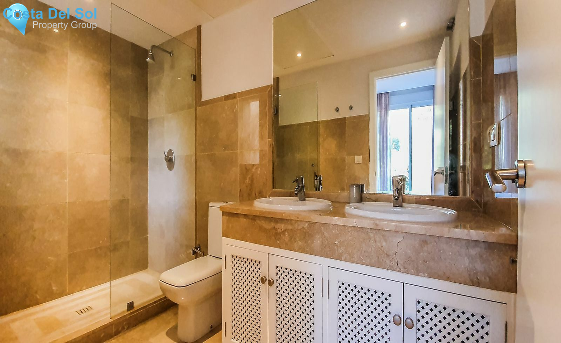 Ground Floor Apartment in La Mairena-1550879