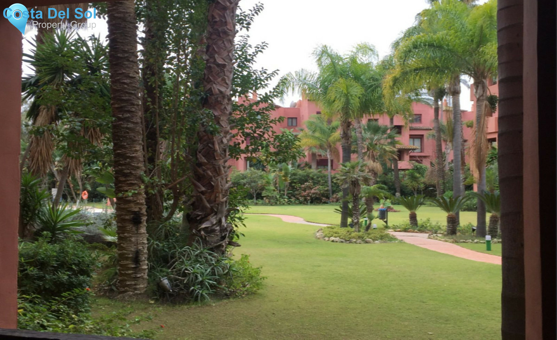 Ground Floor Apartment in Los Monteros-1278147