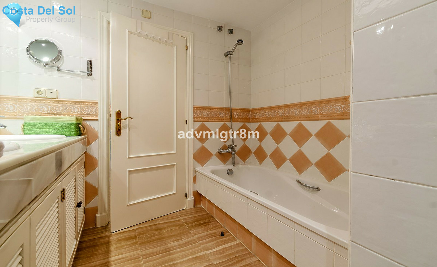 Ground Floor Apartment in Marbella-1526977
