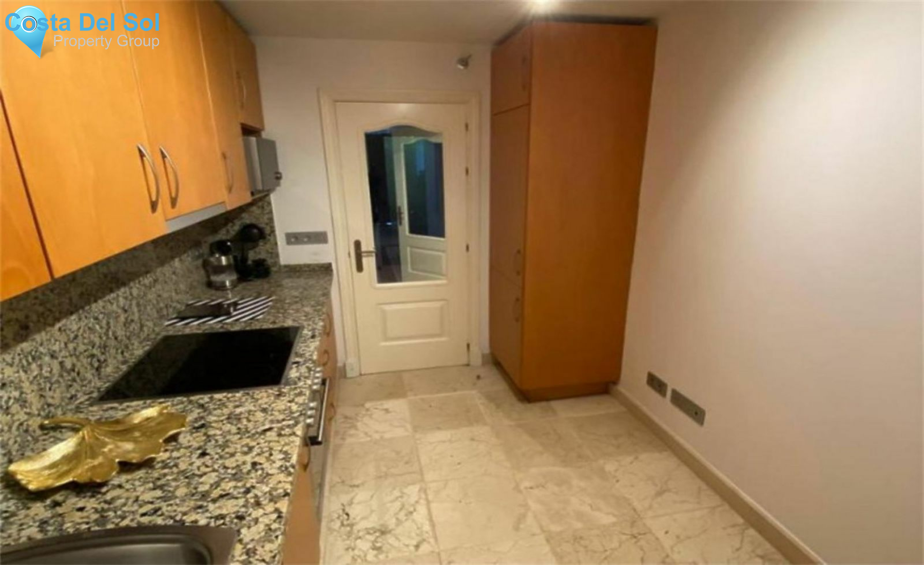 Ground Floor Apartment in Benahavís-1174963
