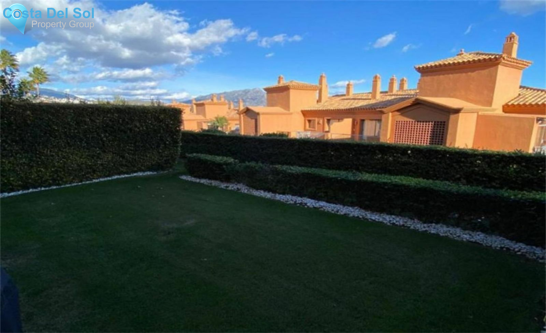 Ground Floor Apartment in Benahavís-1174950