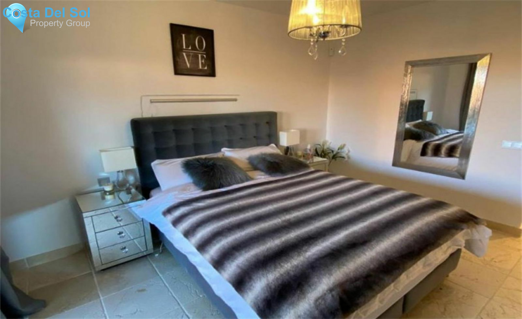 Ground Floor Apartment in Benahavís-1174956