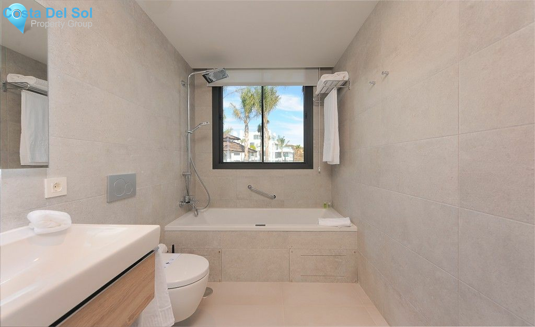 Ground Floor Apartment in Mijas Costa-1159725