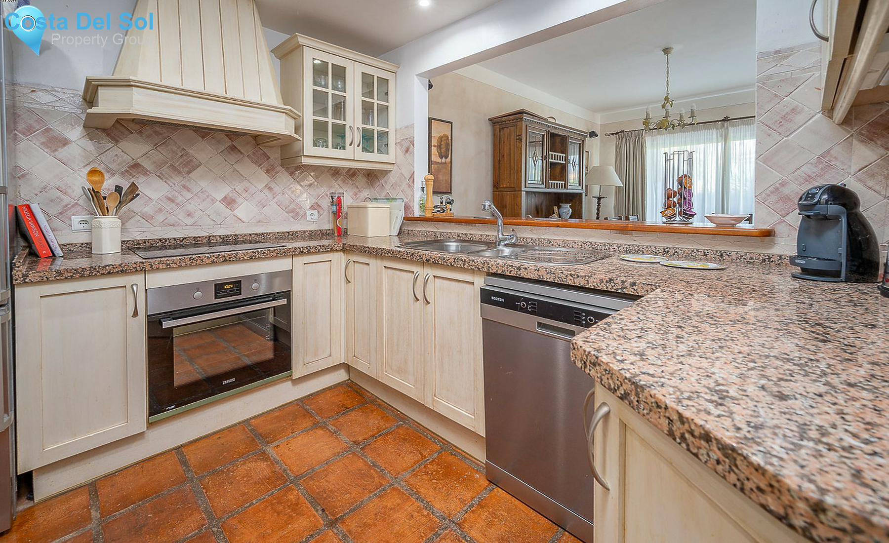 Ground Floor Apartment in Miraflores-1365024