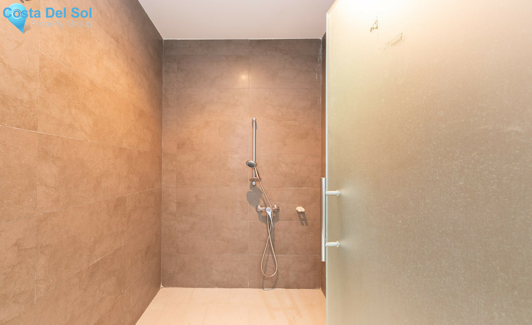 Ground Floor Apartment in New Golden Mile-1242544