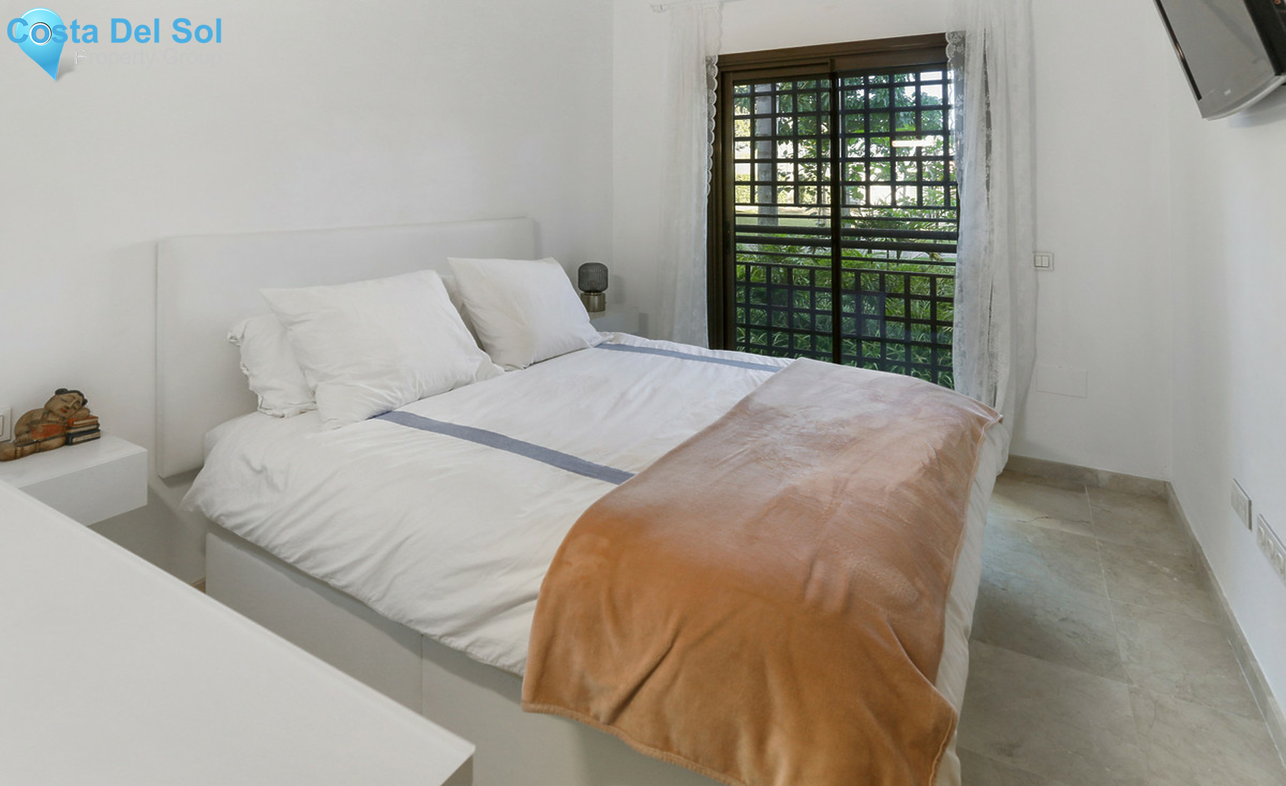 Ground Floor Apartment in New Golden Mile-1311826