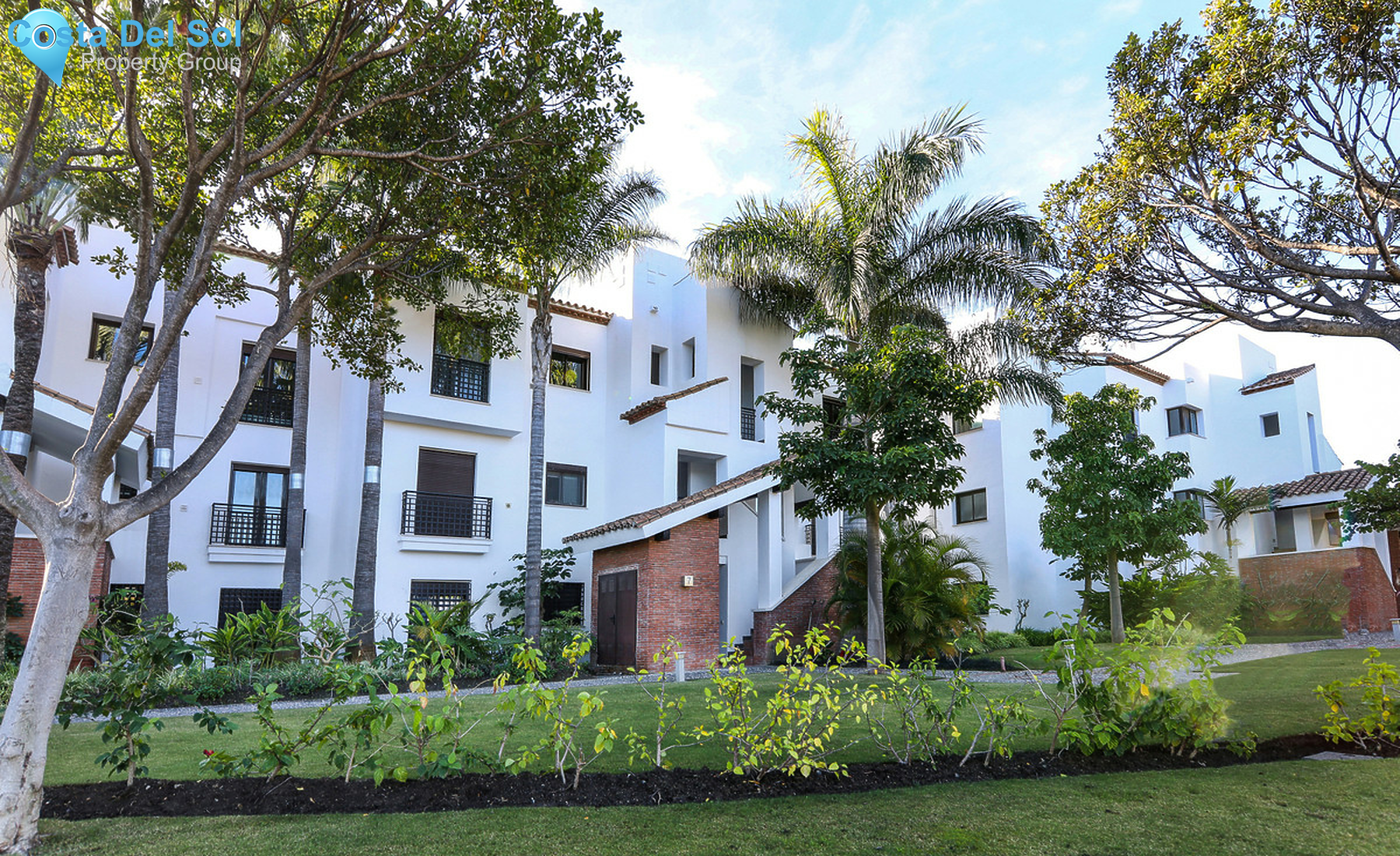 Ground Floor Apartment in New Golden Mile-1311816