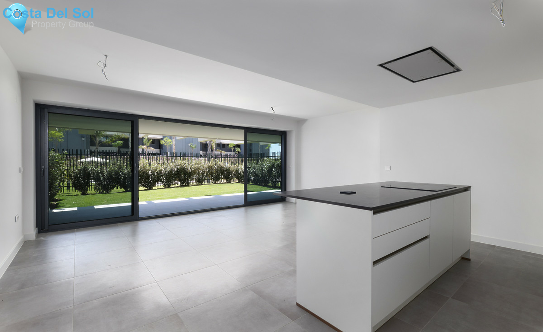 Ground Floor Apartment in New Golden Mile-1313158