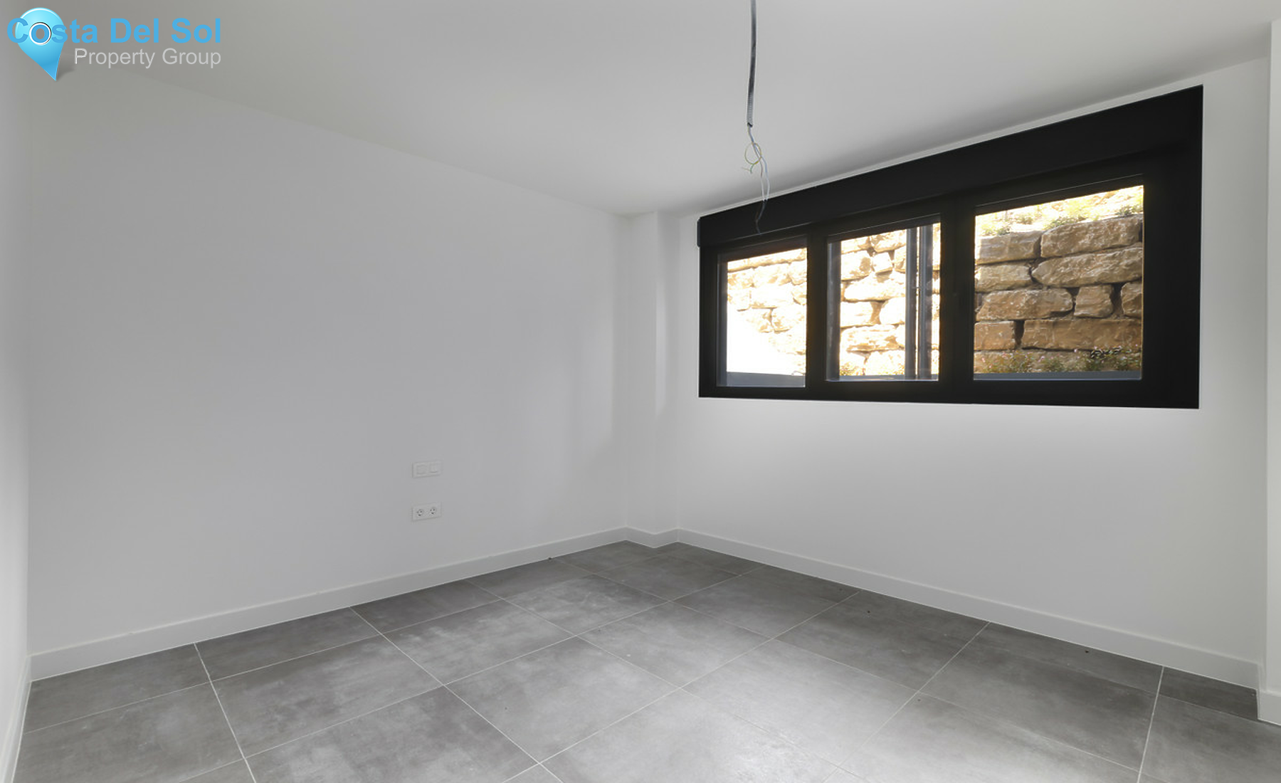 Ground Floor Apartment in New Golden Mile-1313163