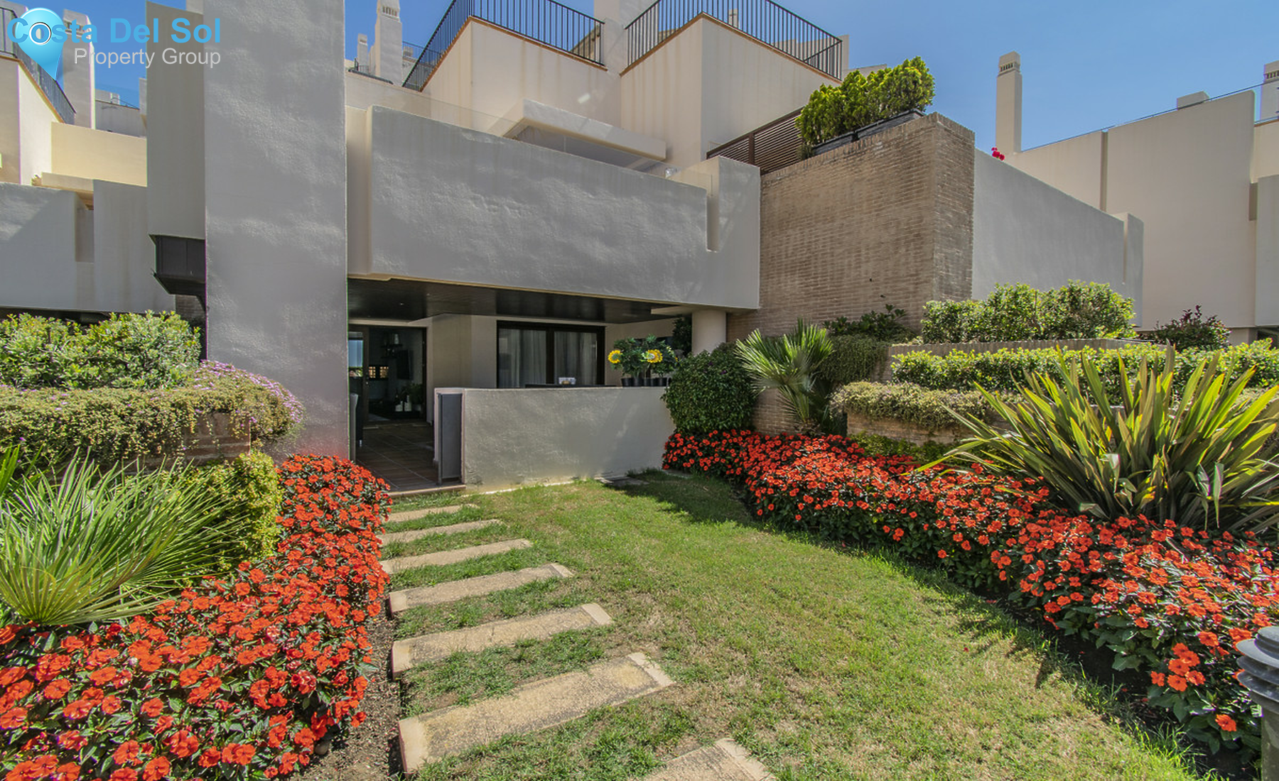 Ground Floor Apartment in New Golden Mile-1383713