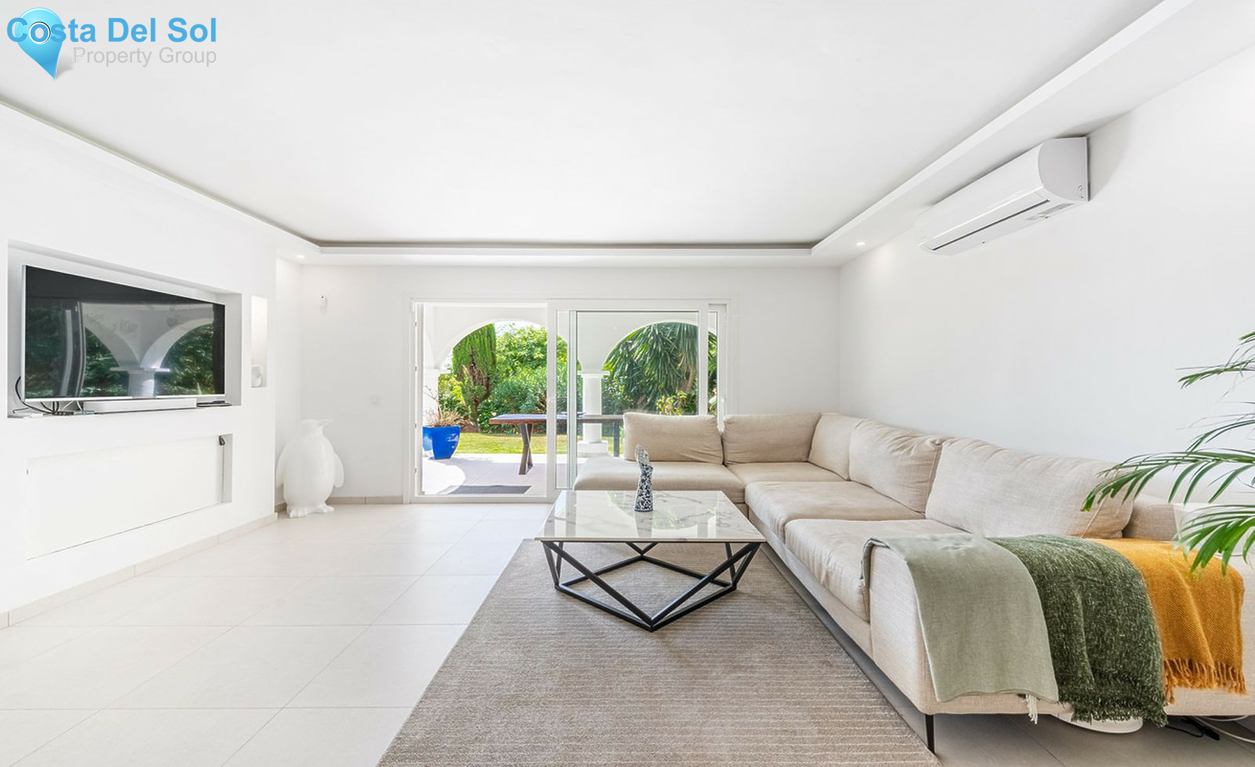 Ground Floor Apartment in New Golden Mile-1414989