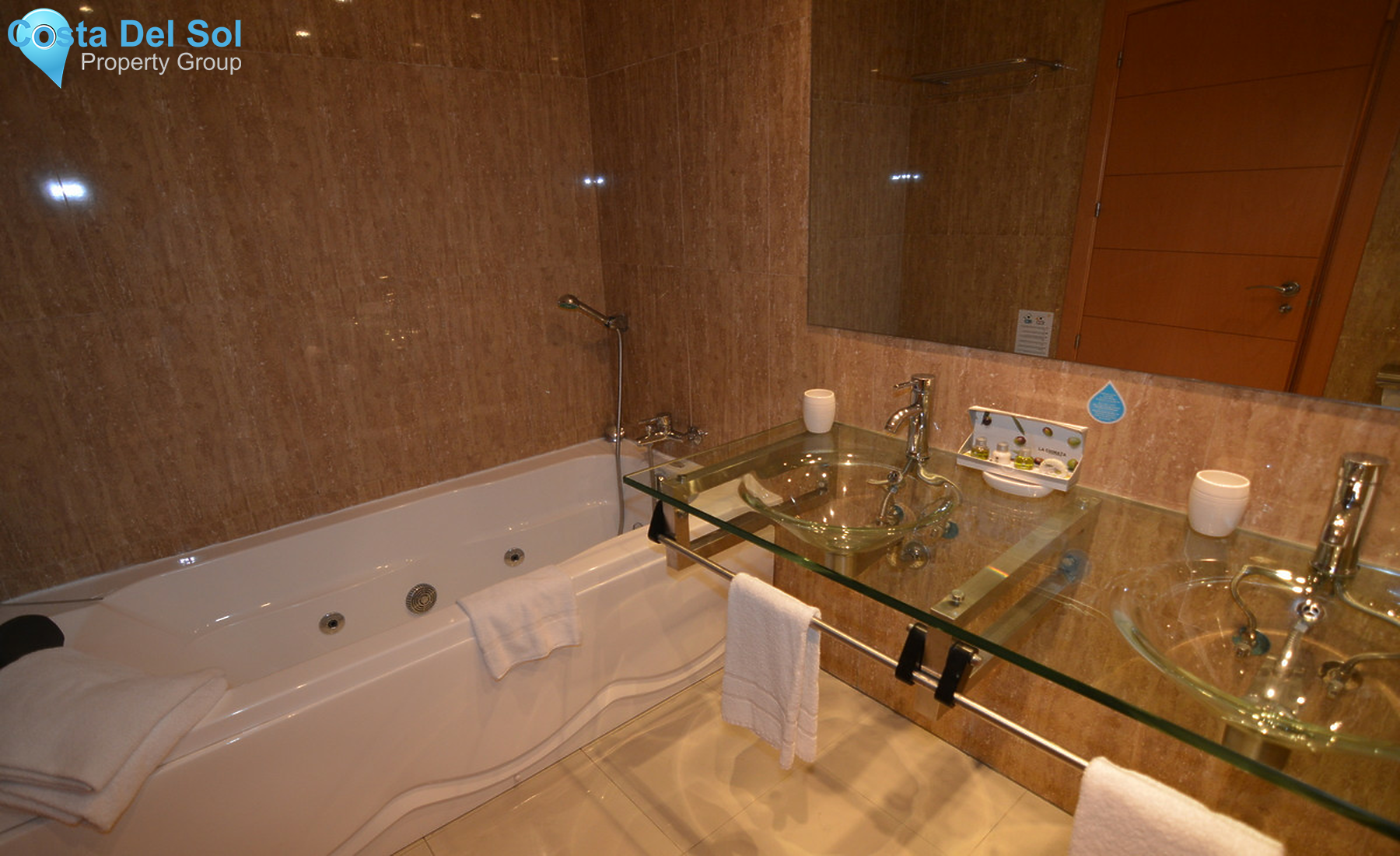 Ground Floor Apartment in New Golden Mile-1504993