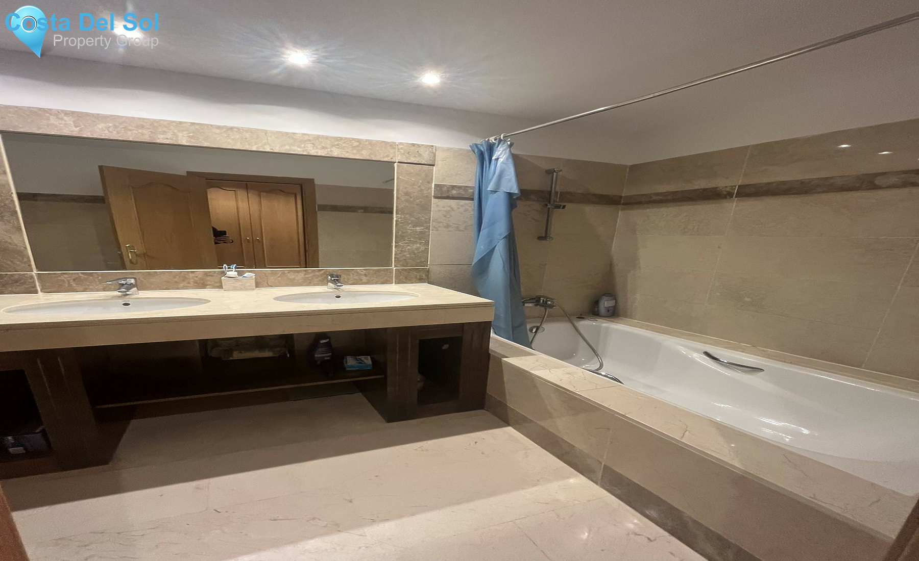 Ground Floor Apartment in New Golden Mile-1506879
