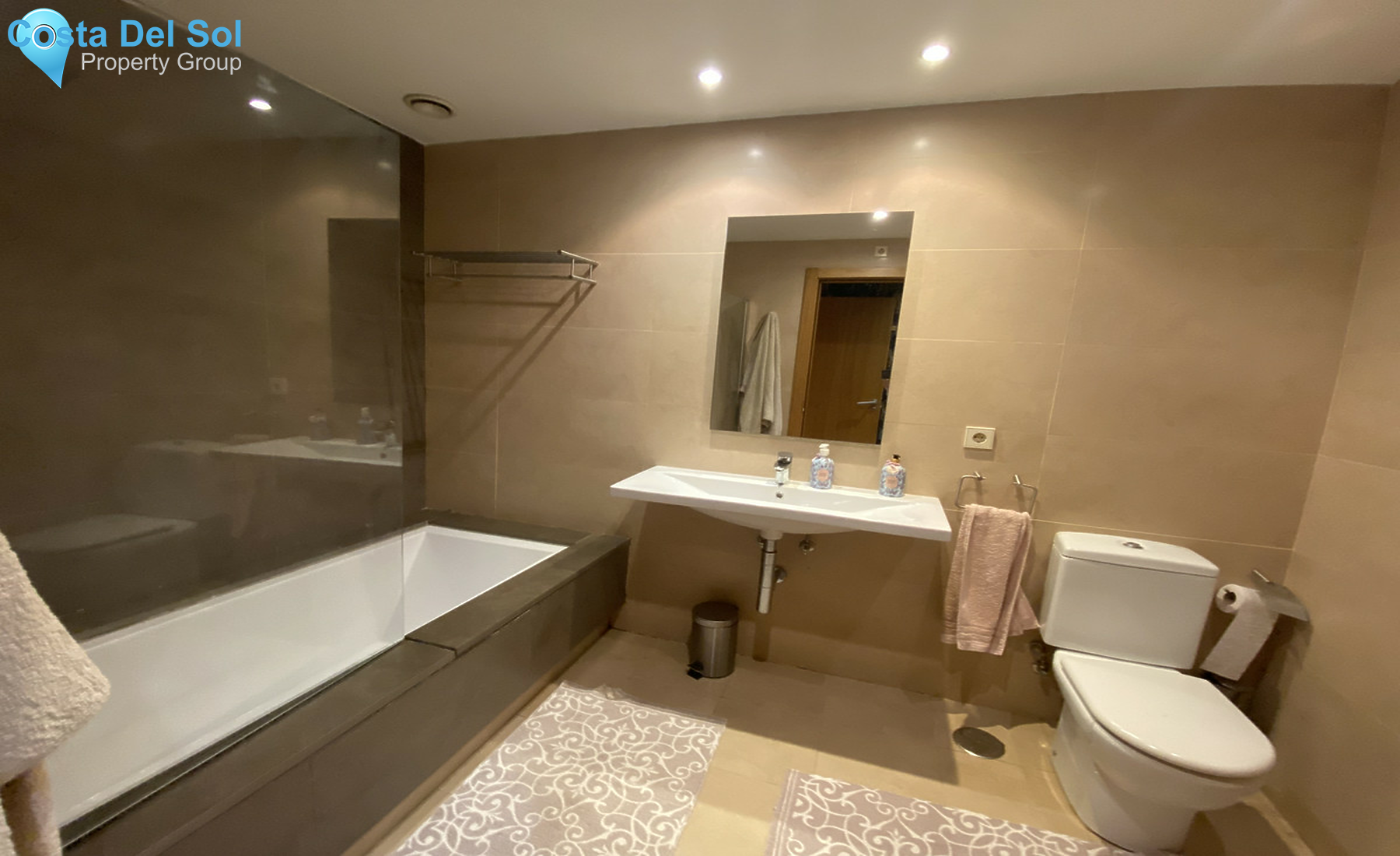 Ground Floor Apartment in New Golden Mile-1539731