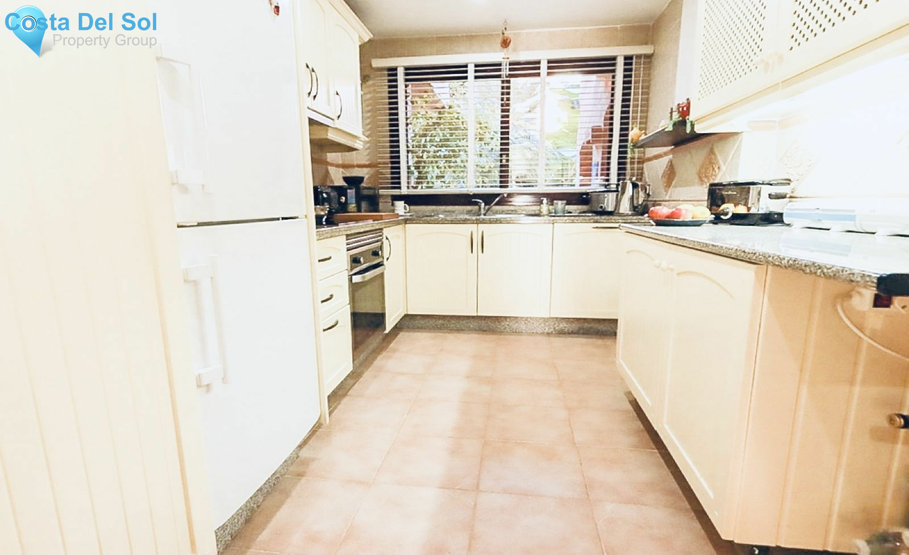 Ground Floor Apartment in New Golden Mile-1136341