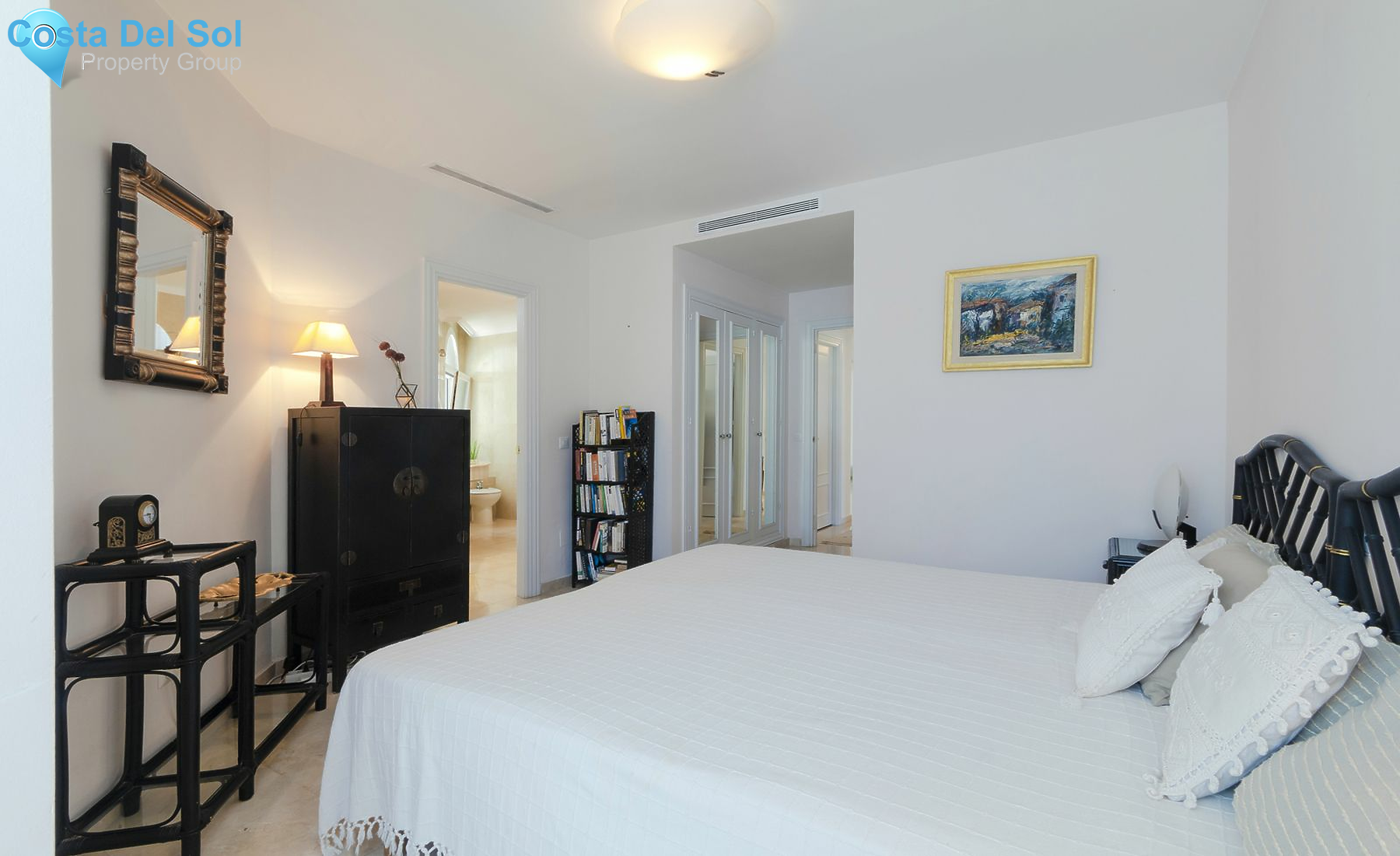 Ground Floor Apartment in New Golden Mile-1143522