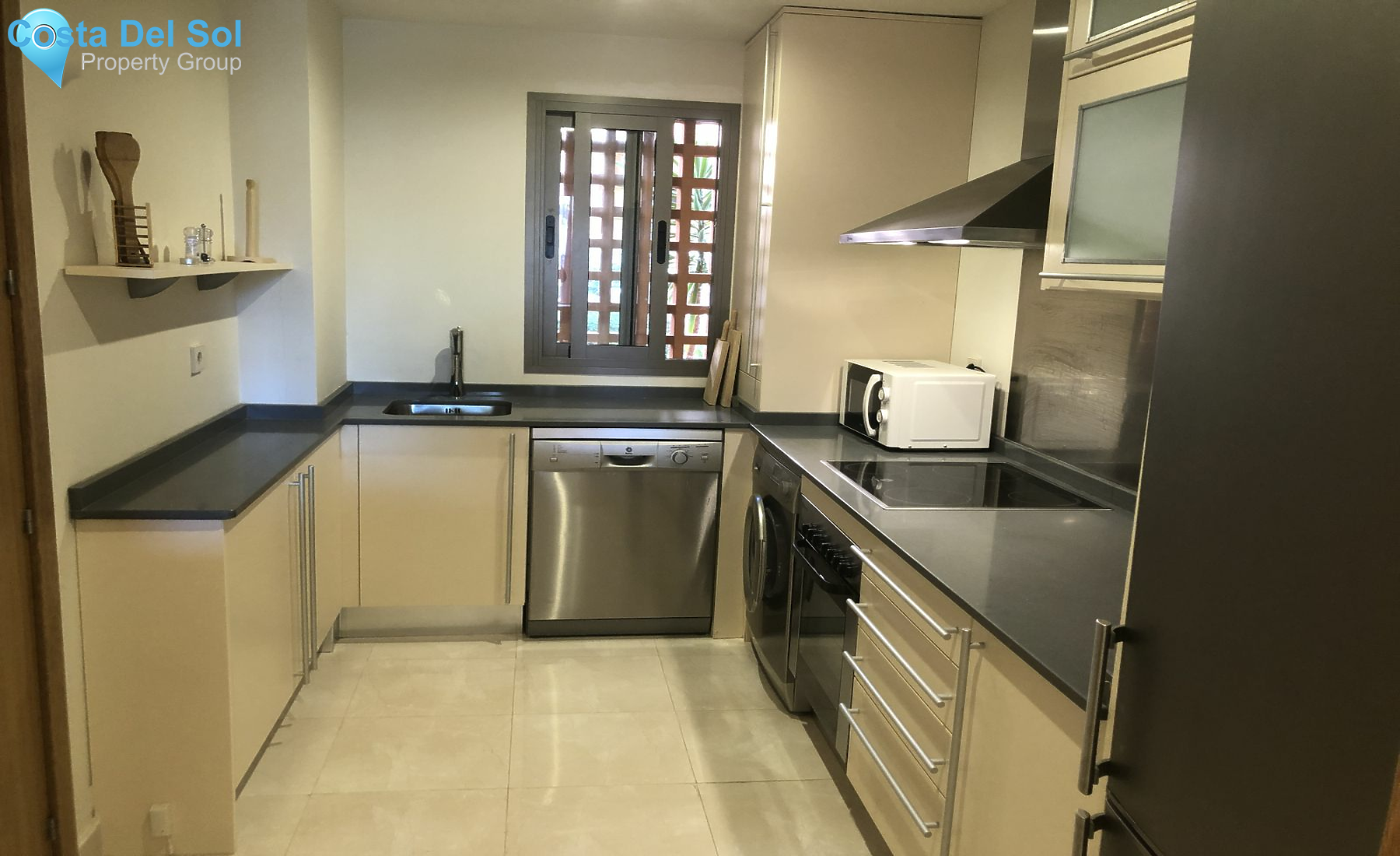 Ground Floor Apartment in New Golden Mile-1171861