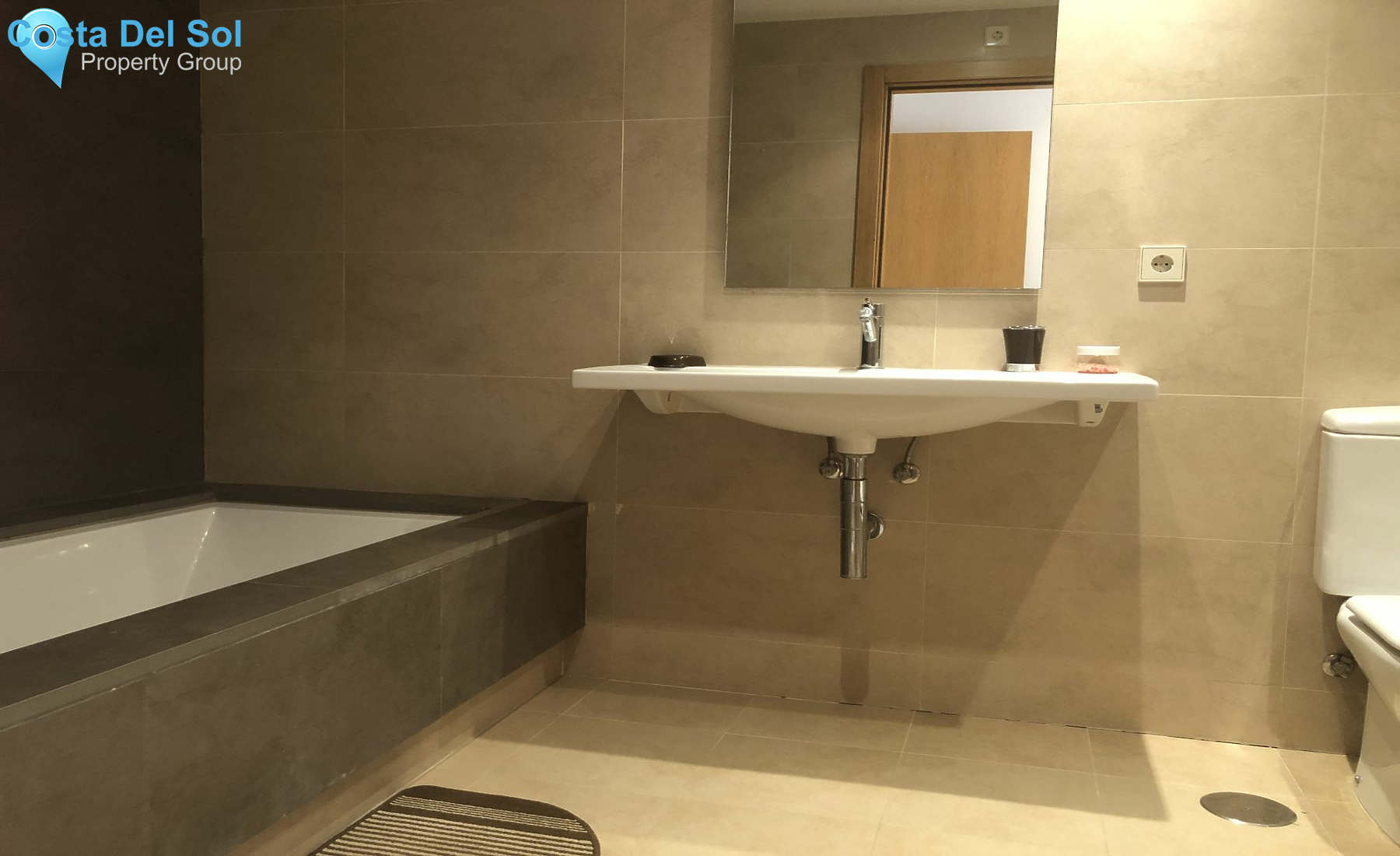 Ground Floor Apartment in New Golden Mile-1171863