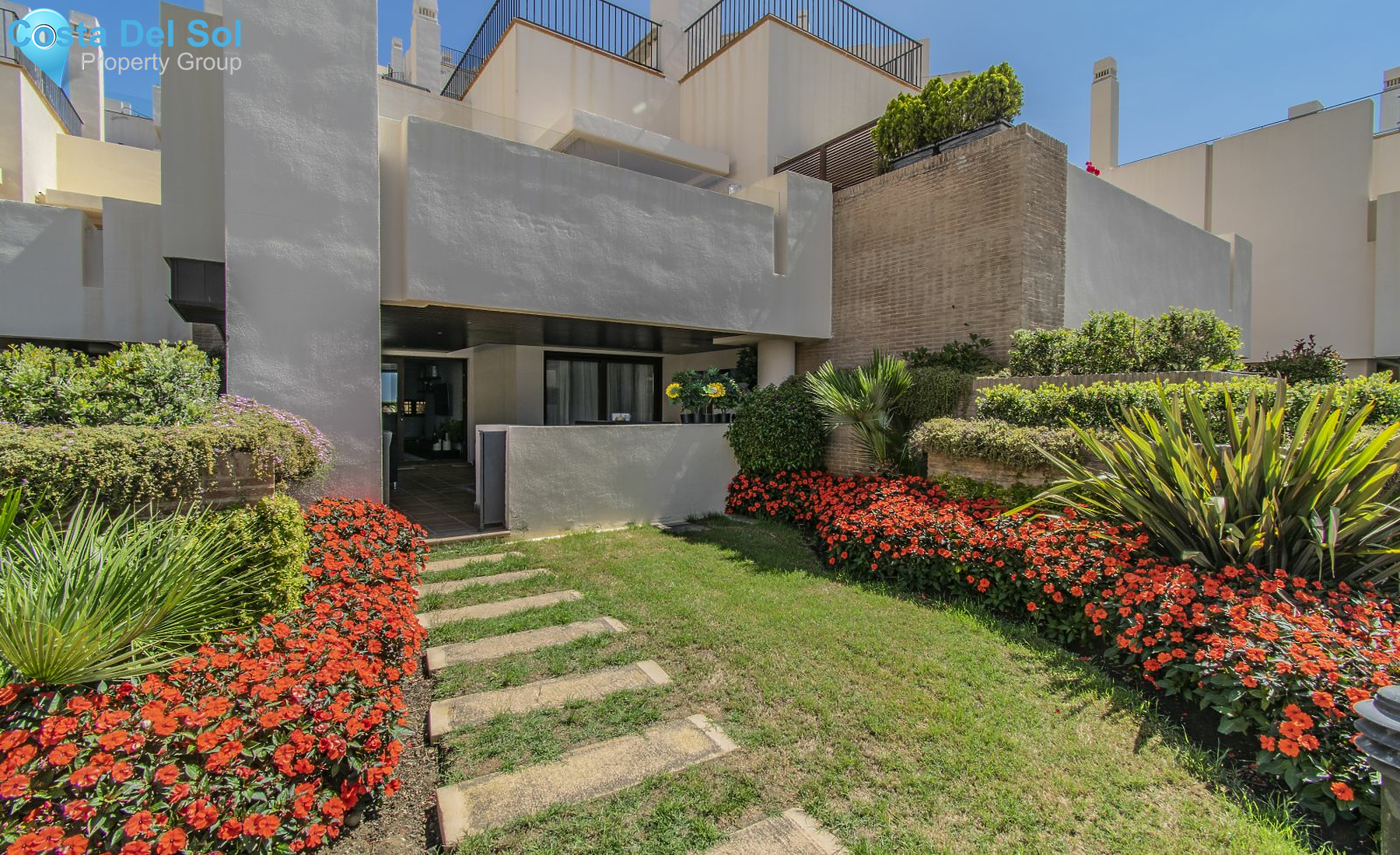 Ground Floor Apartment in New Golden Mile-1193060