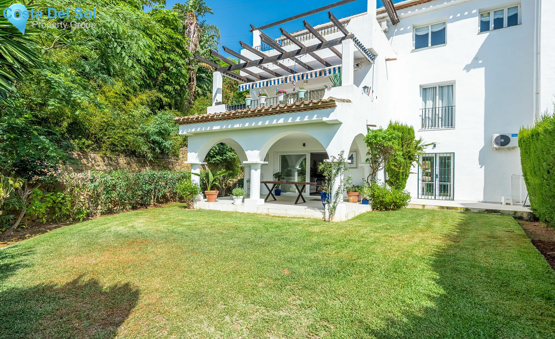 Ground Floor Apartment in New Golden Mile-1531346