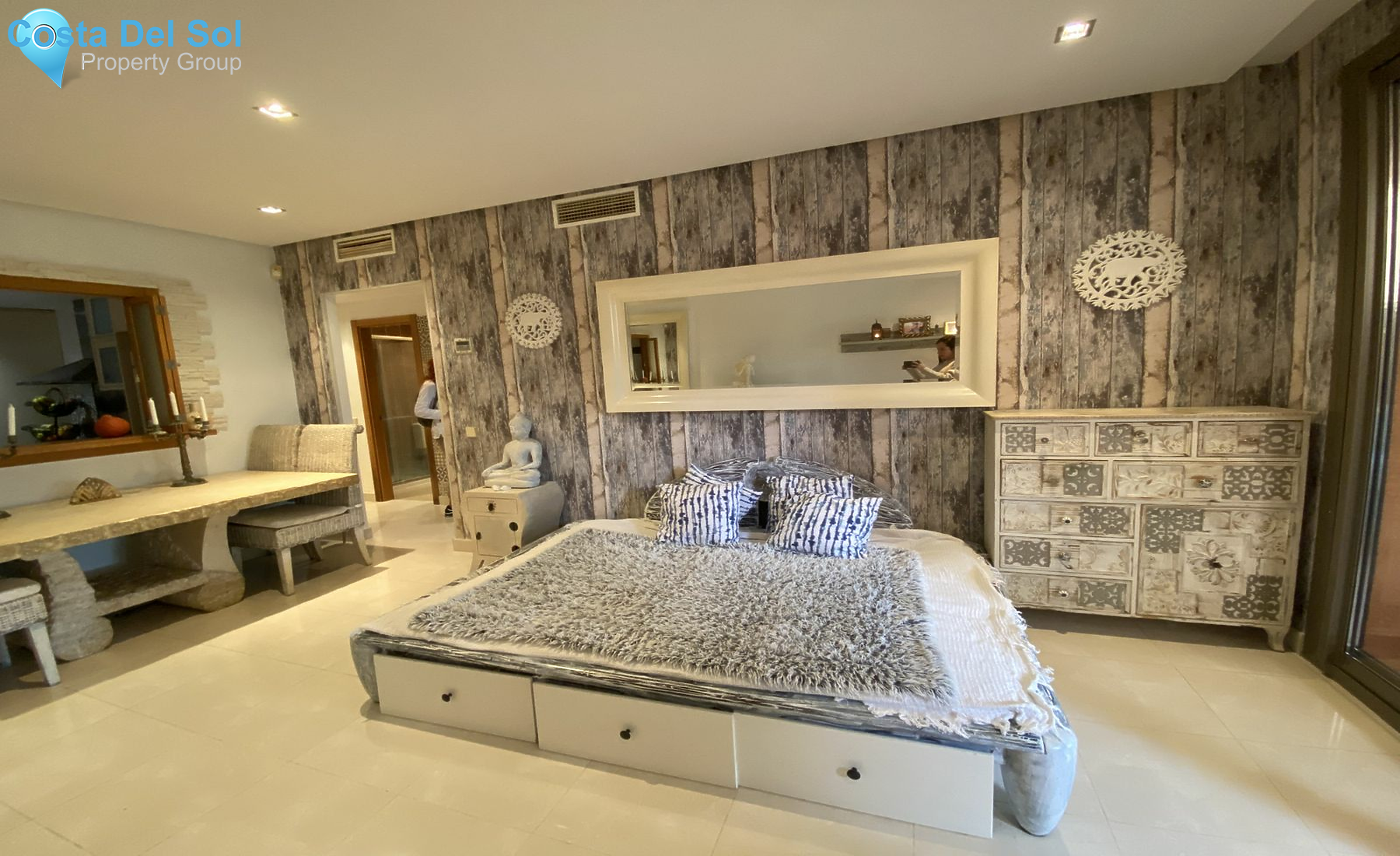 Ground Floor Apartment in New Golden Mile-1546706