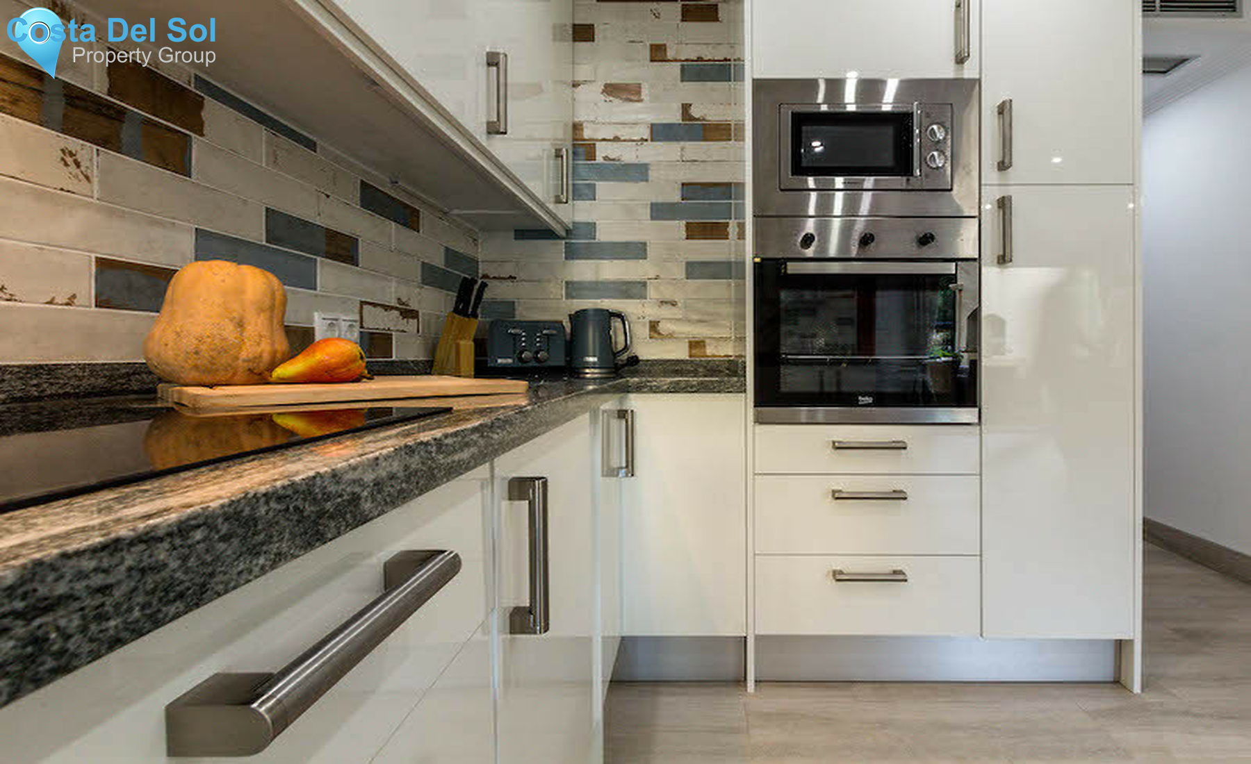 Ground Floor Apartment in Nueva Andalucía-1256505