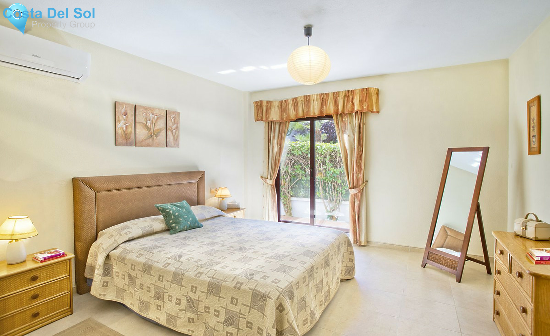 Ground Floor Apartment in Nueva Andalucía-1268843