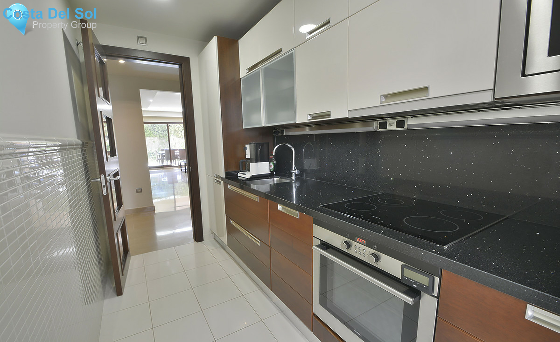 Ground Floor Apartment in Nueva Andalucía-1284316