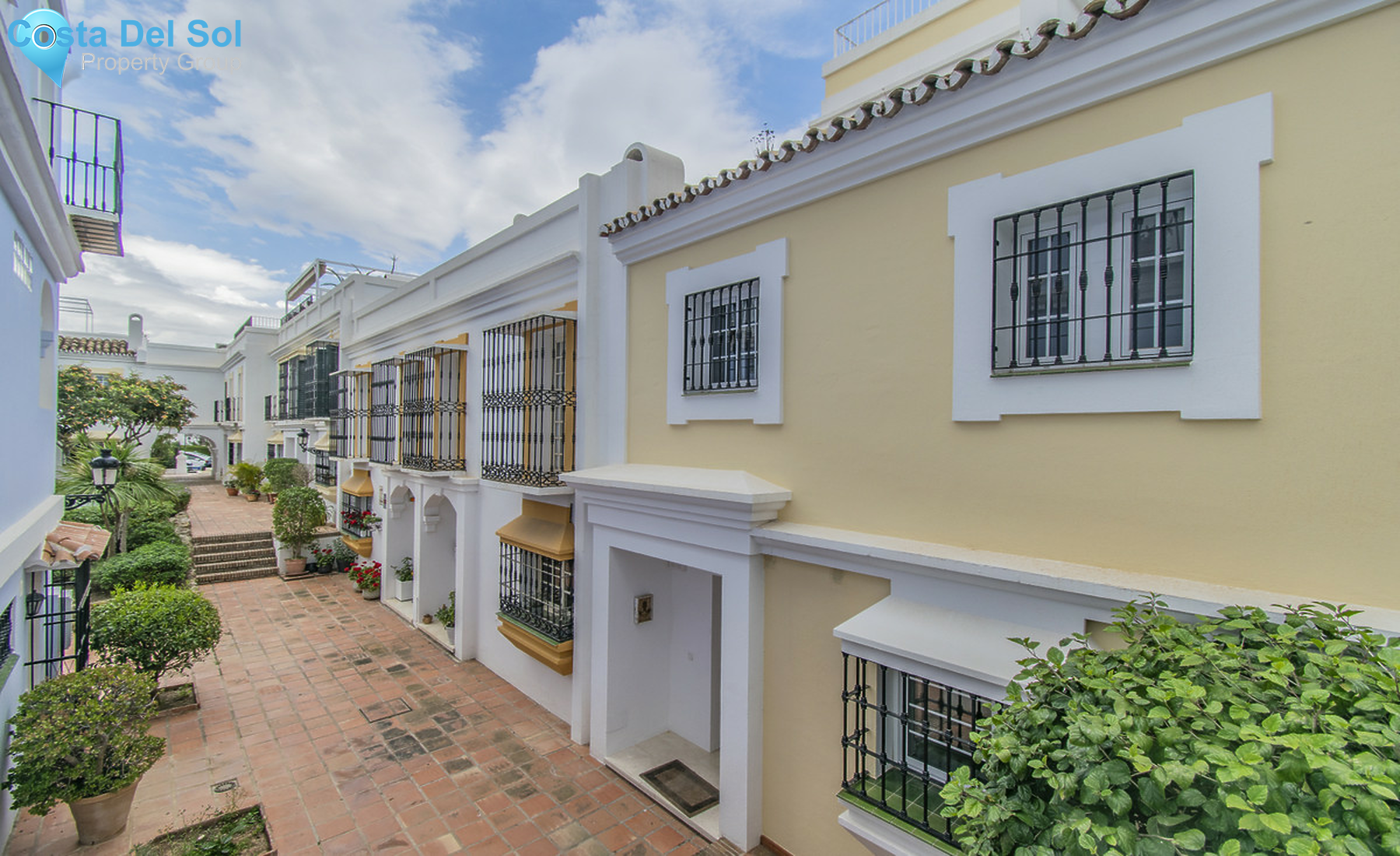 Ground Floor Apartment in Nueva Andalucía-1289069
