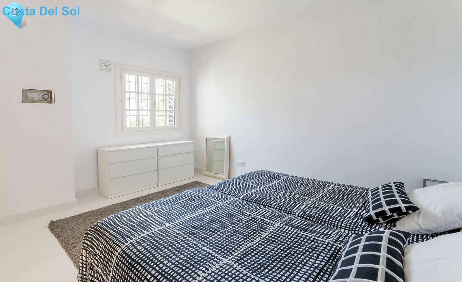 Ground Floor Apartment in Nueva Andalucía-1381848