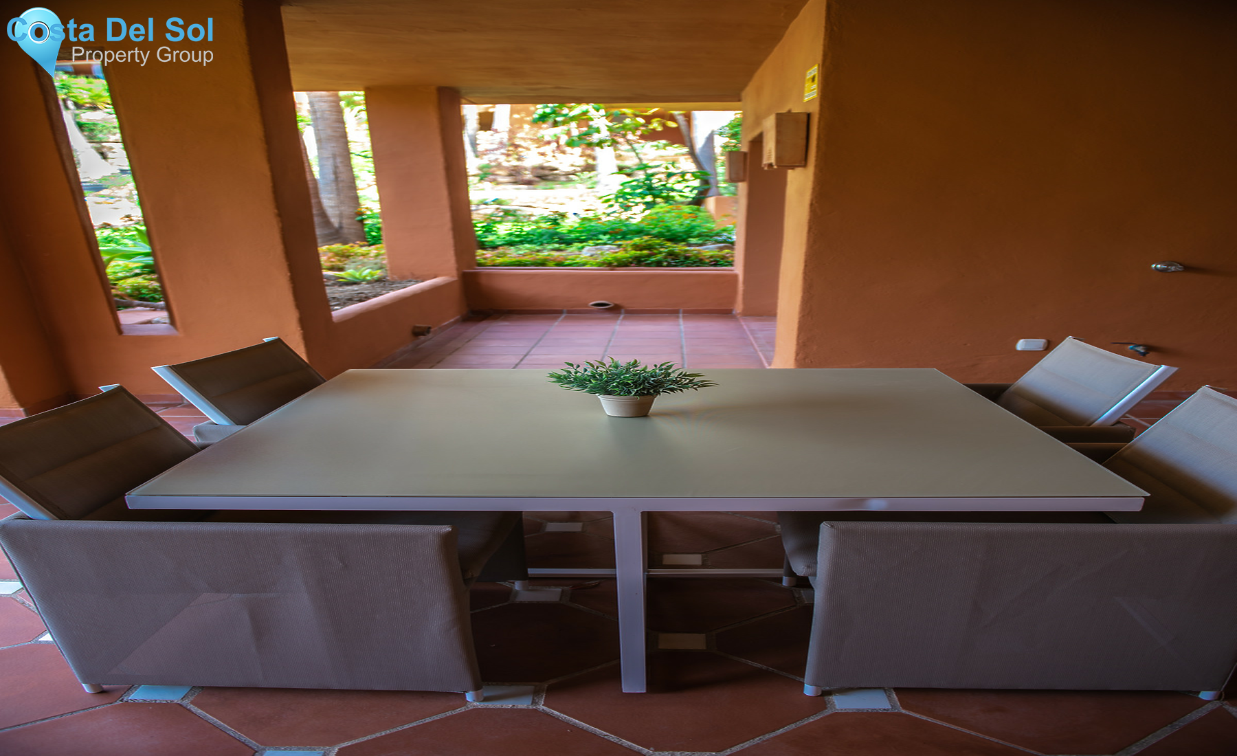 Ground Floor Apartment in Nueva Andalucía-1383944