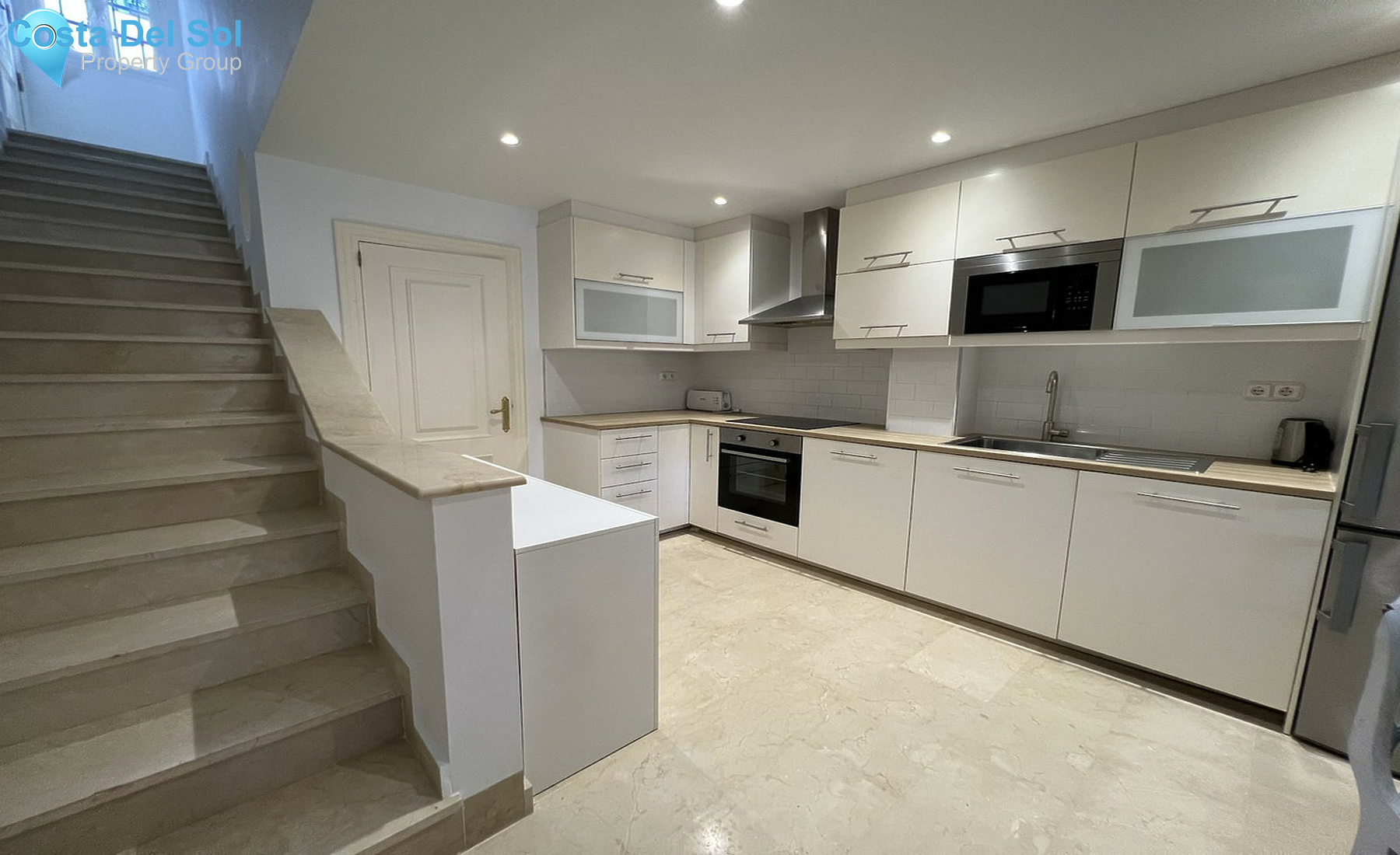 Ground Floor Apartment in Nueva Andalucía-1453796