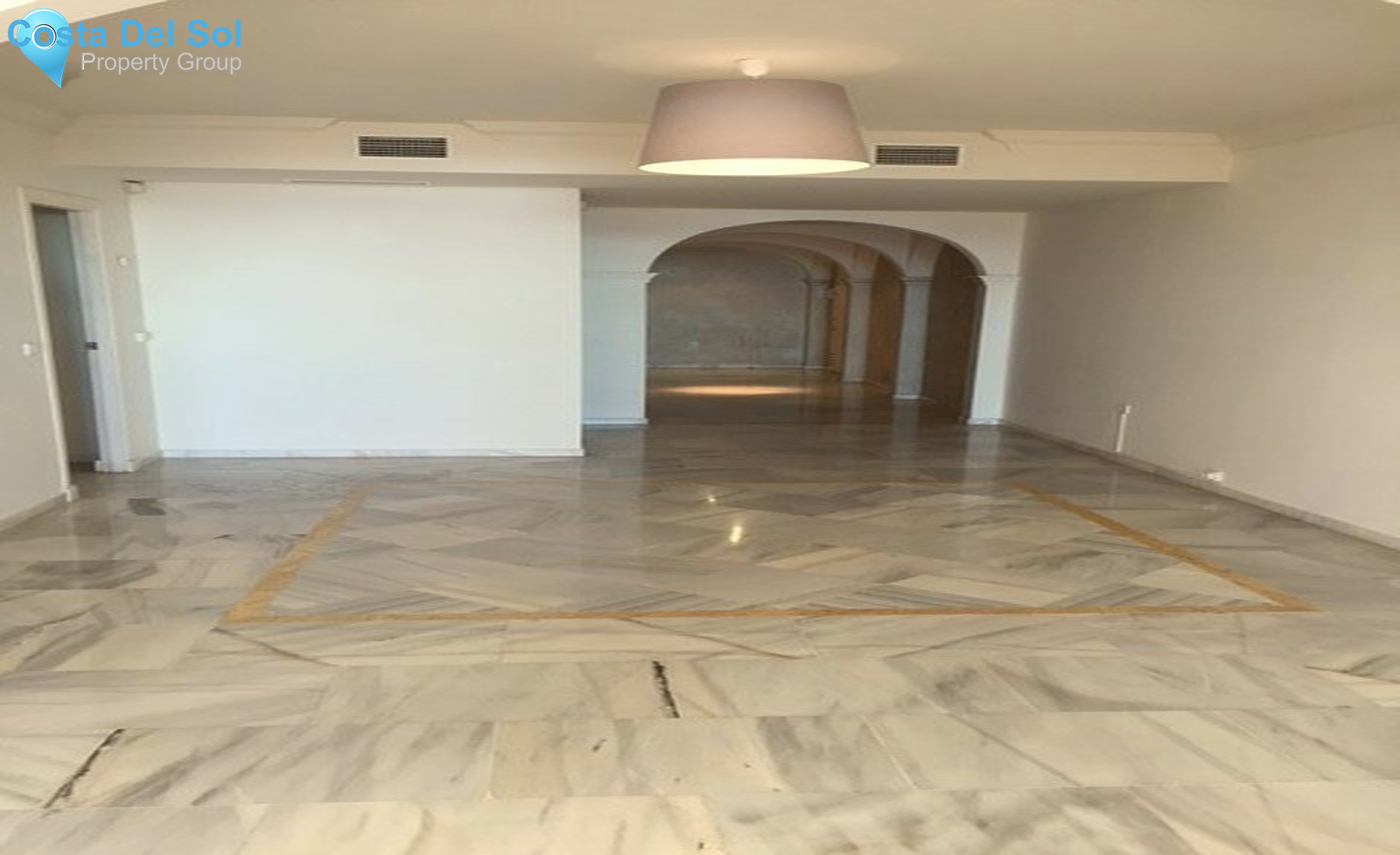 Ground Floor Apartment in Nueva Andalucía-1458531