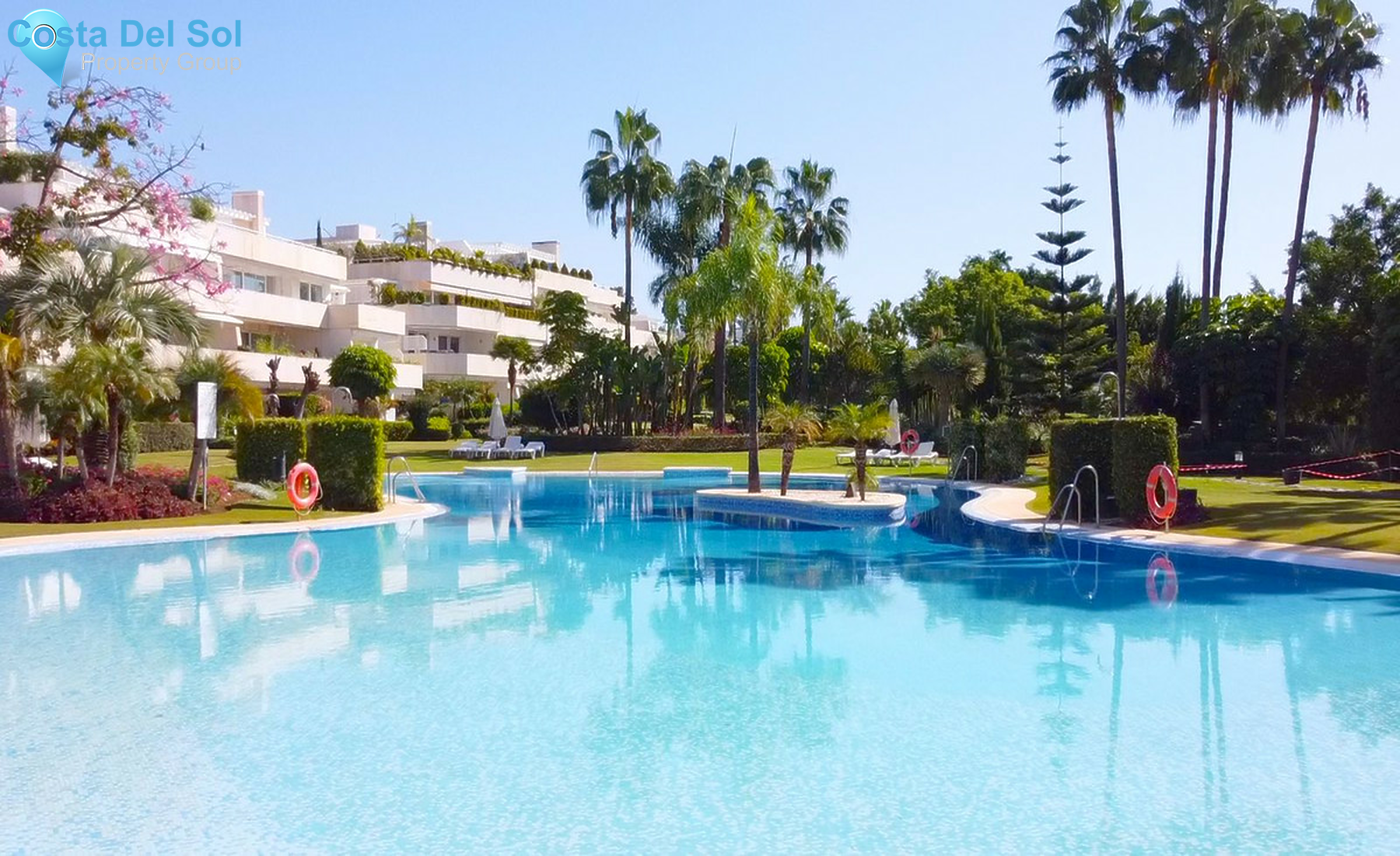 Ground Floor Apartment in Nueva Andalucía-1507566