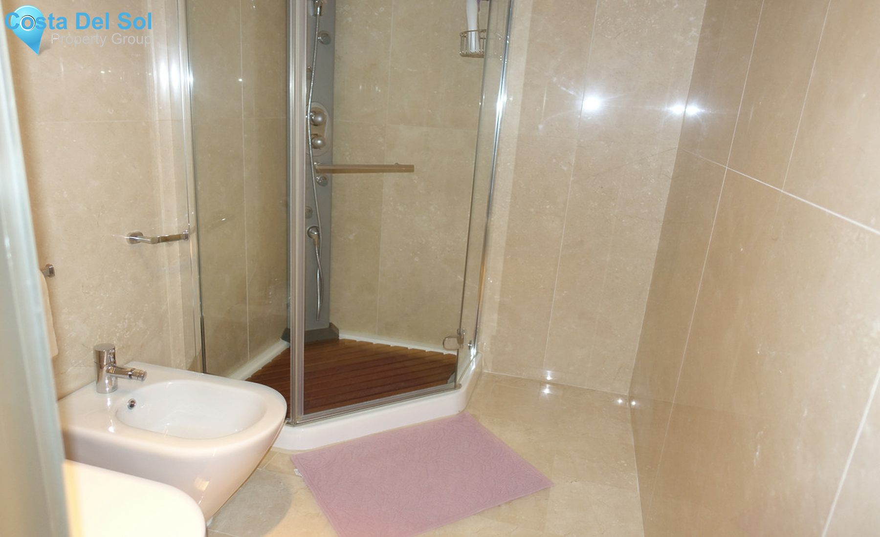 Ground Floor Apartment in Nueva Andalucía-1507866