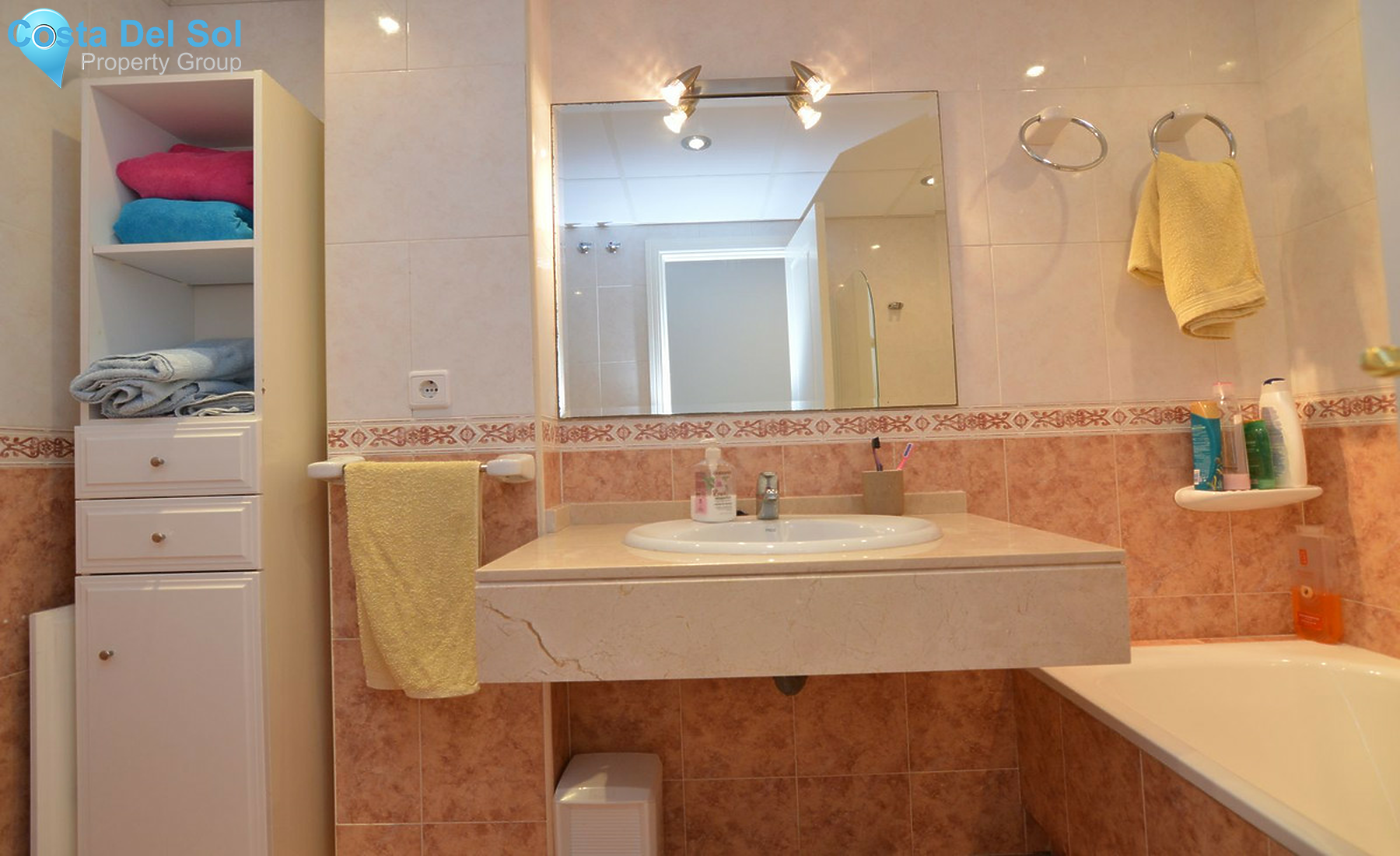 Ground Floor Apartment in Nueva Andalucía-1524878
