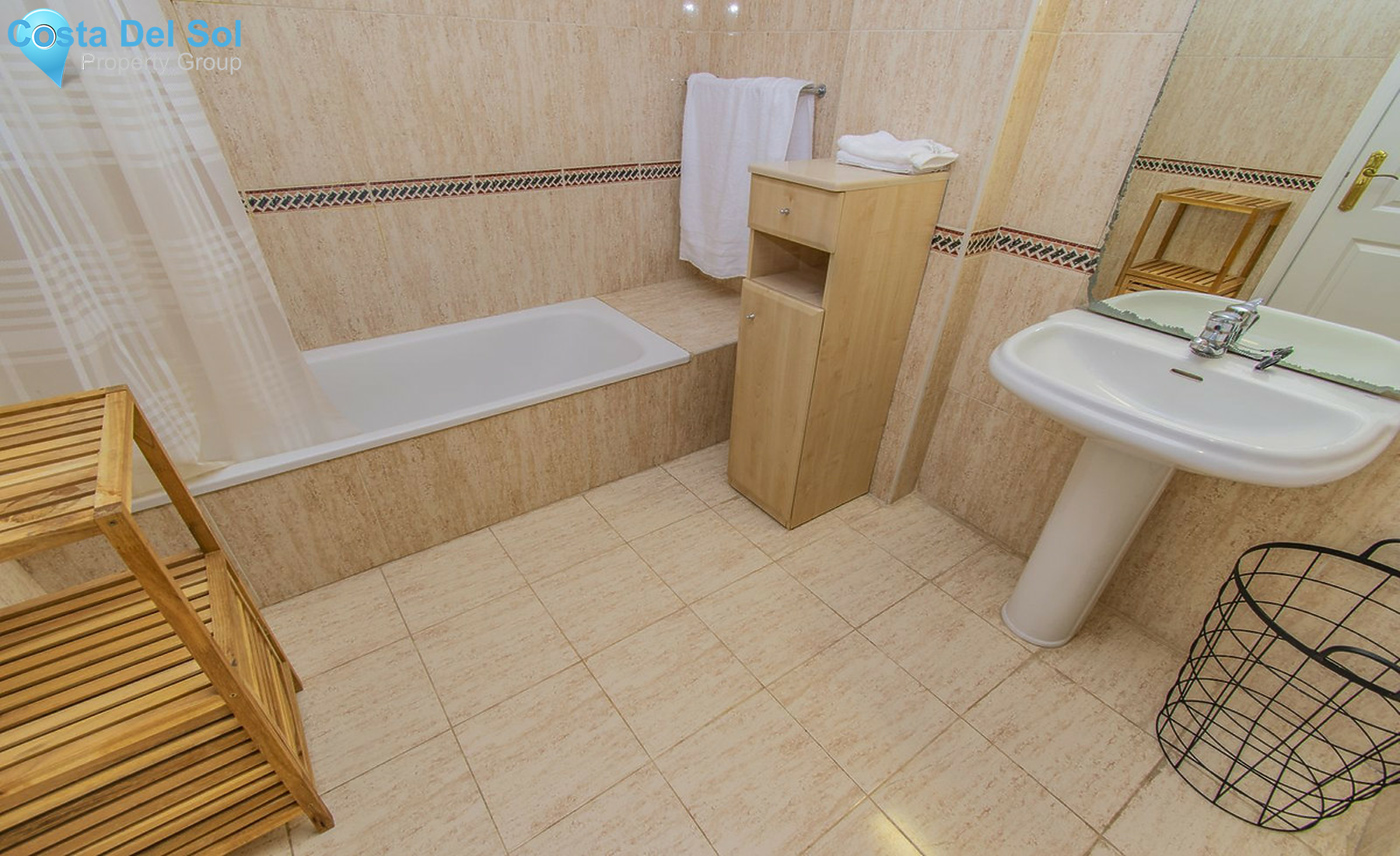 Ground Floor Apartment in Nueva Andalucía