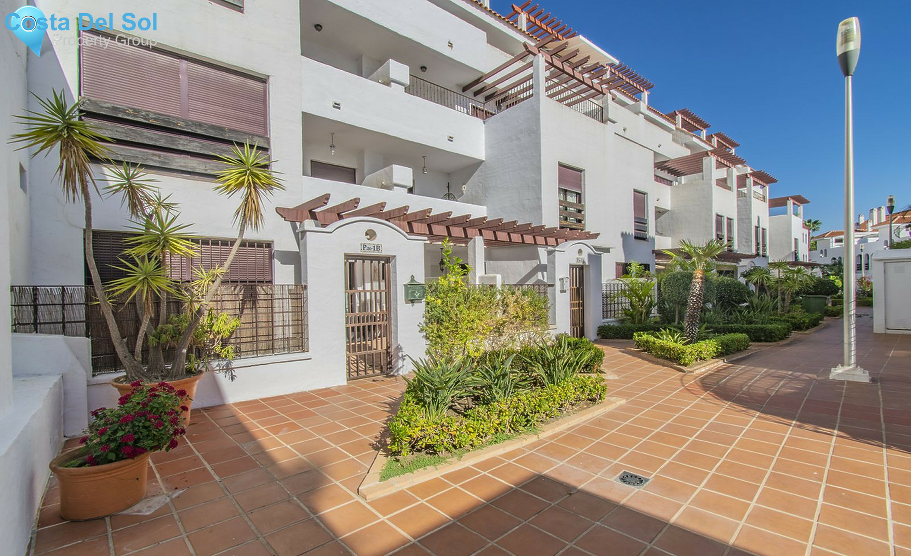 Ground Floor Apartment in Nueva Andalucía-1540680