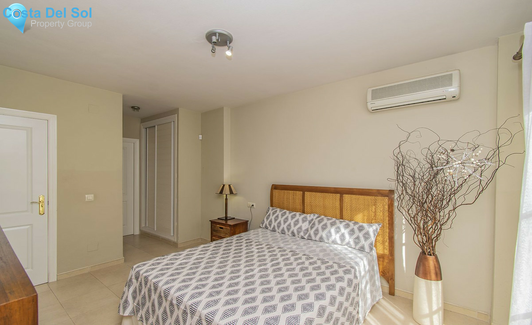 Ground Floor Apartment in Nueva Andalucía-1540682