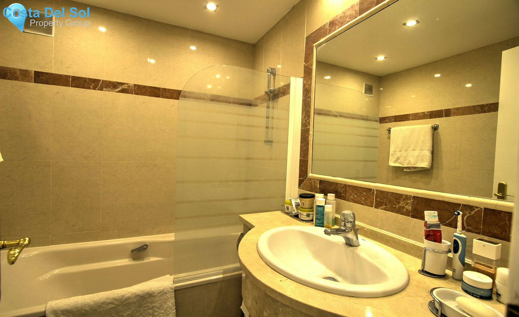 Ground Floor Apartment in Nueva Andalucía-1558539
