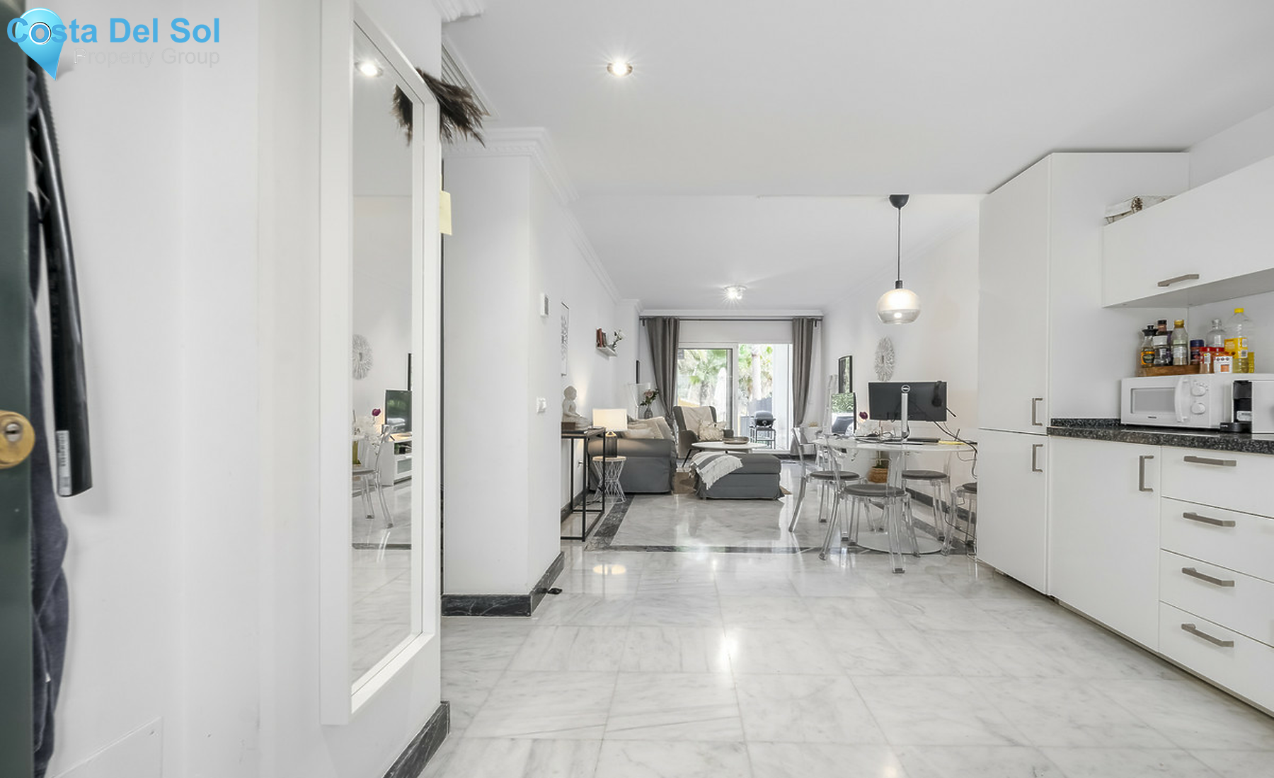 Ground Floor Apartment in Nueva Andalucía-1560089