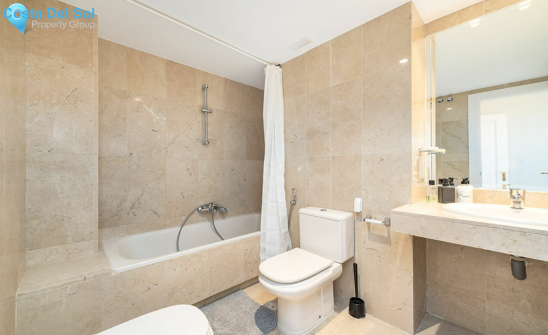 Ground Floor Apartment in Nueva Andalucía-1147546