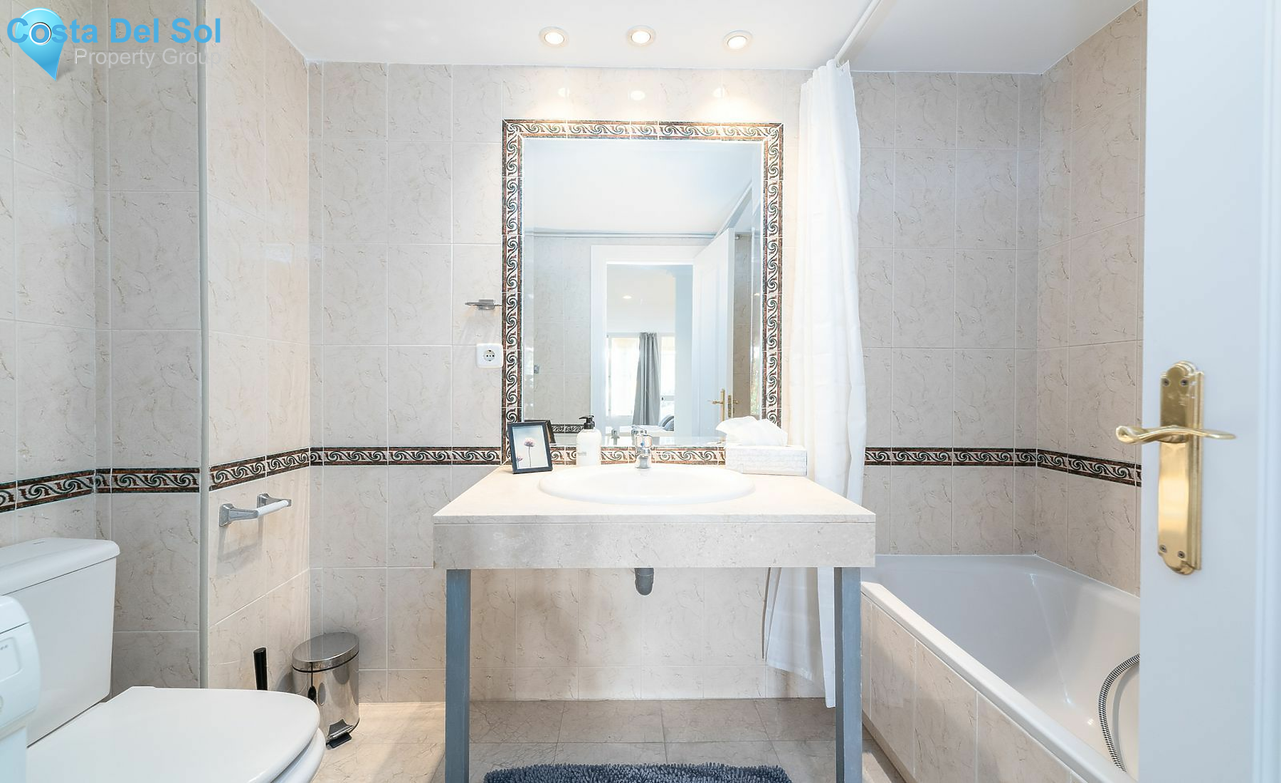 Ground Floor Apartment in Nueva Andalucía-1147554