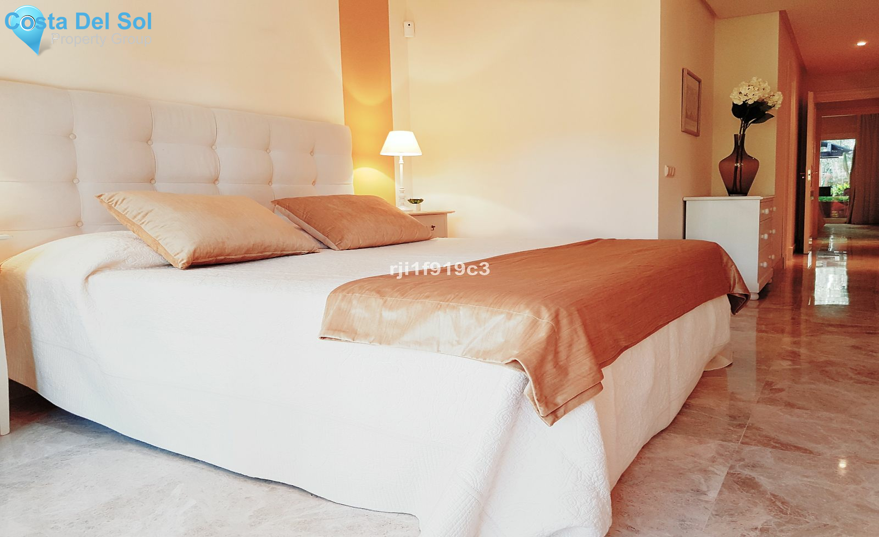 Ground Floor Apartment in Nueva Andalucía-1191859