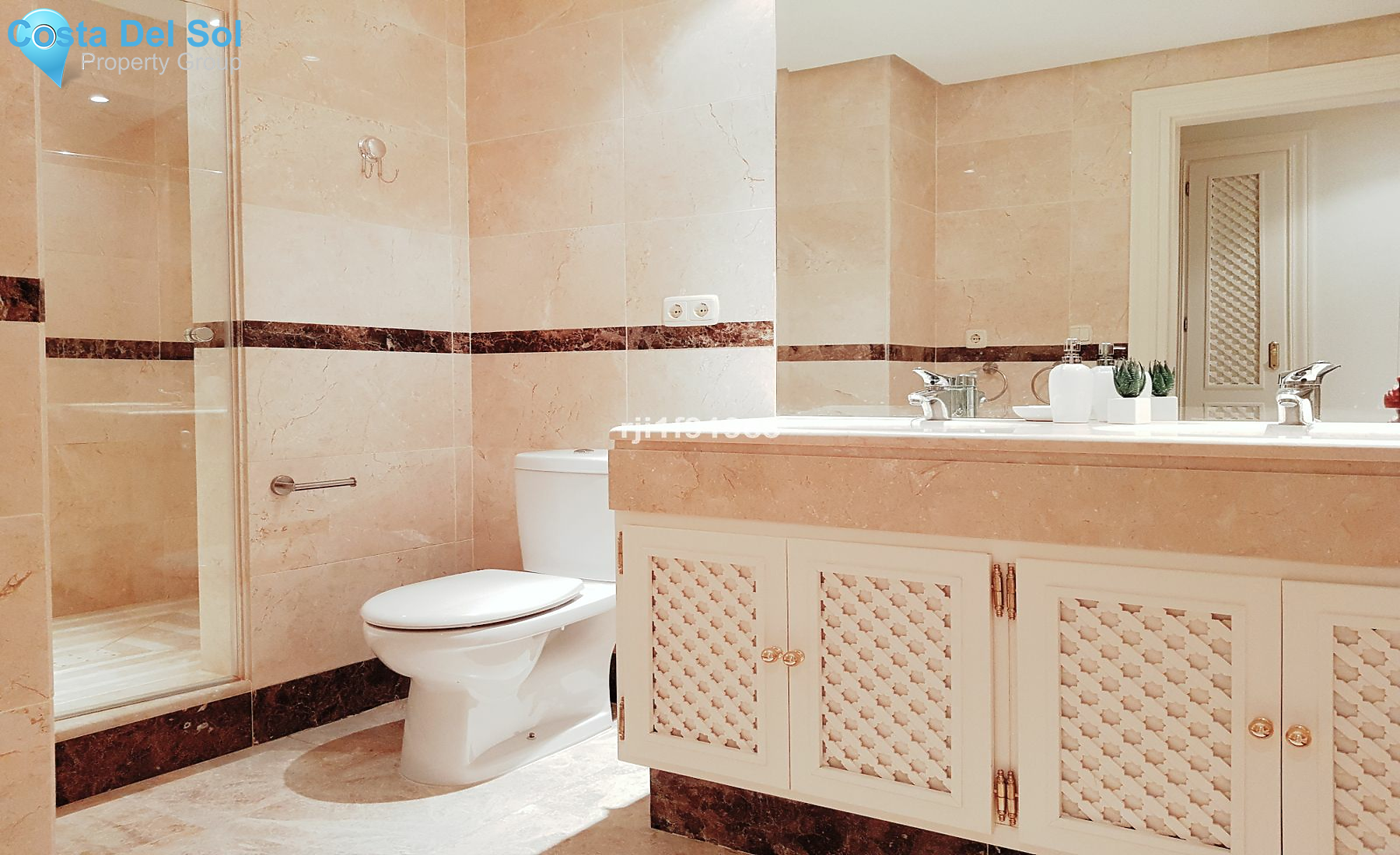 Ground Floor Apartment in Nueva Andalucía-1191863