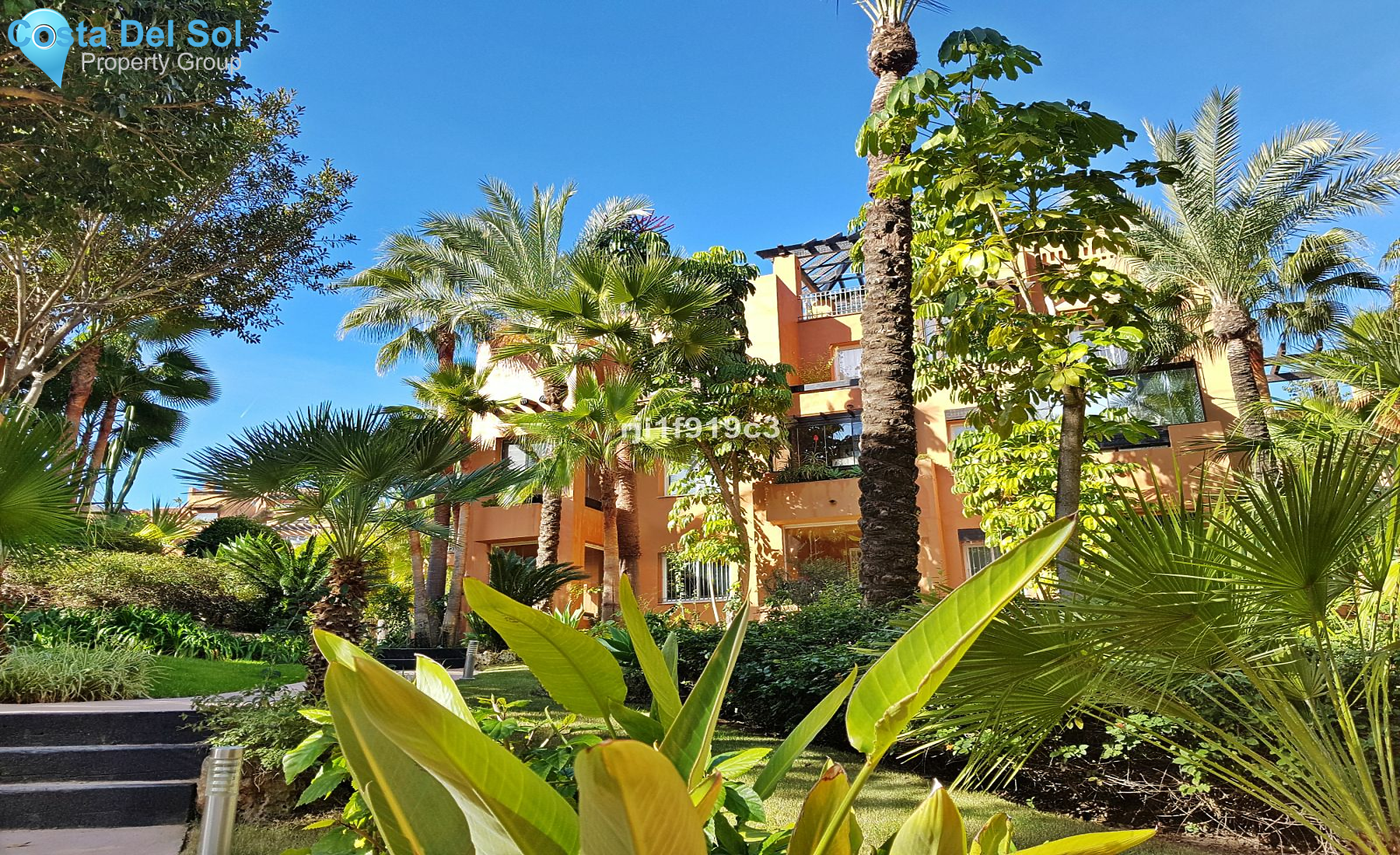 Ground Floor Apartment in Nueva Andalucía-1191847