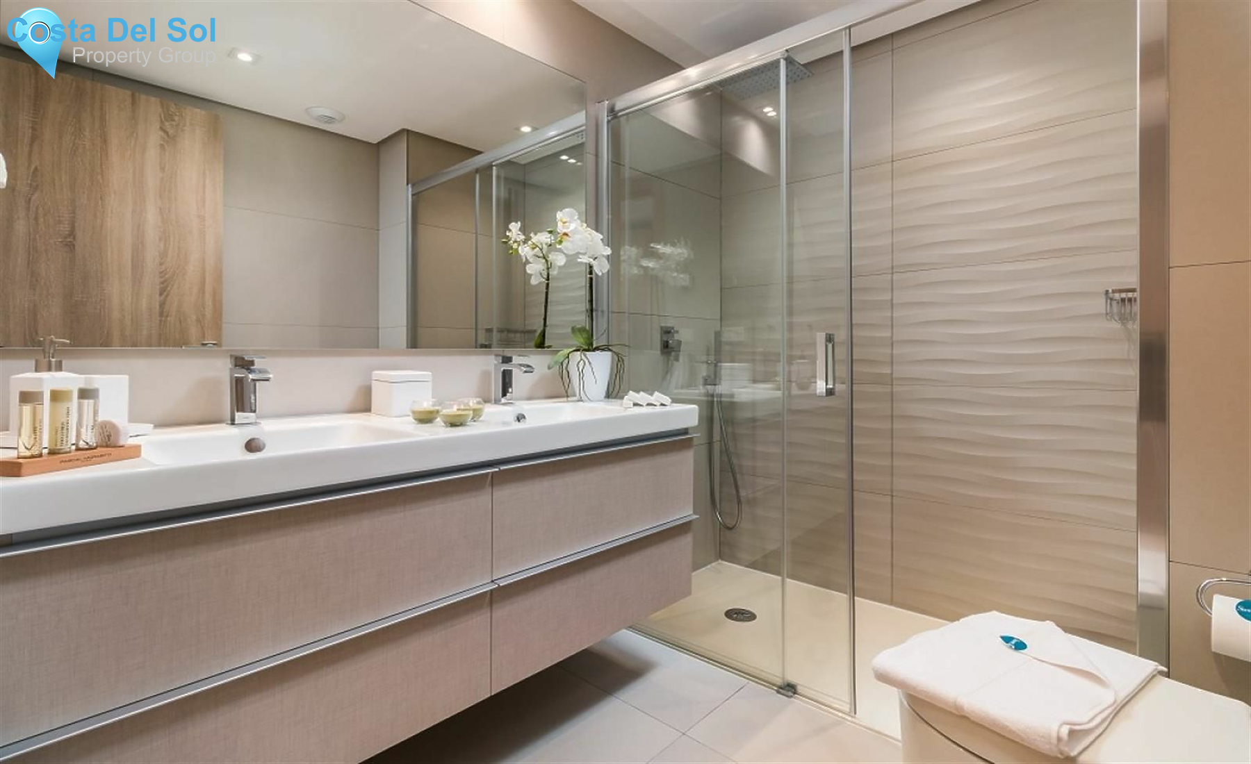 Ground Floor Apartment in Nueva Andalucía-1198030
