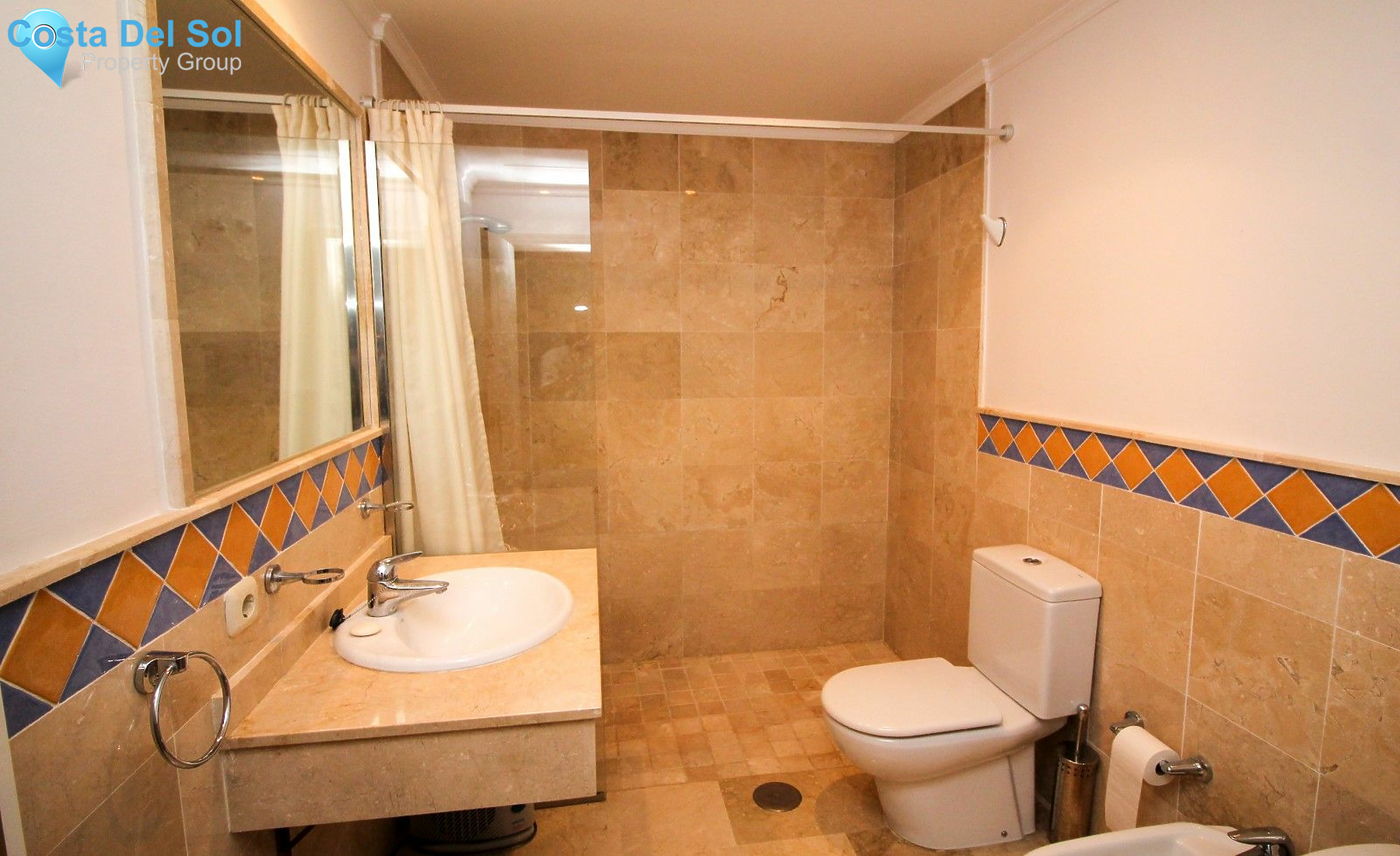 Ground Floor Apartment in Nueva Andalucía-1397725